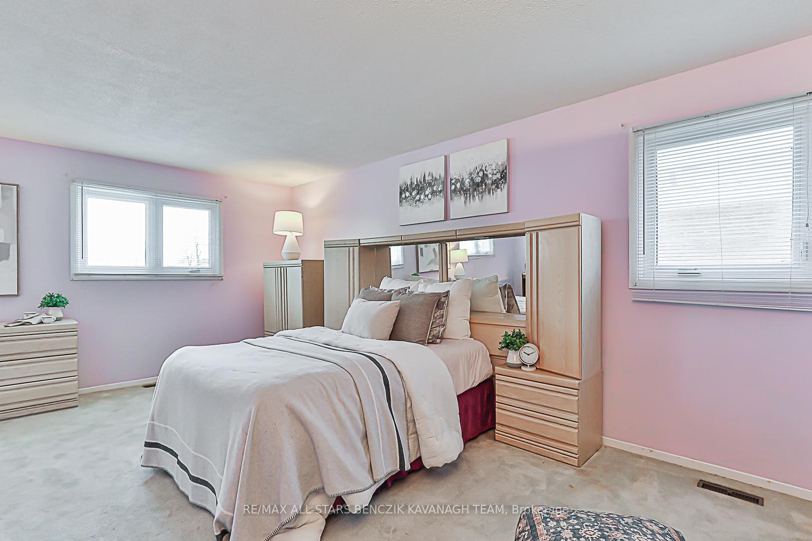 Photo 12 of 11 Graham Crescent, Markham, Raymerville — HOMEH