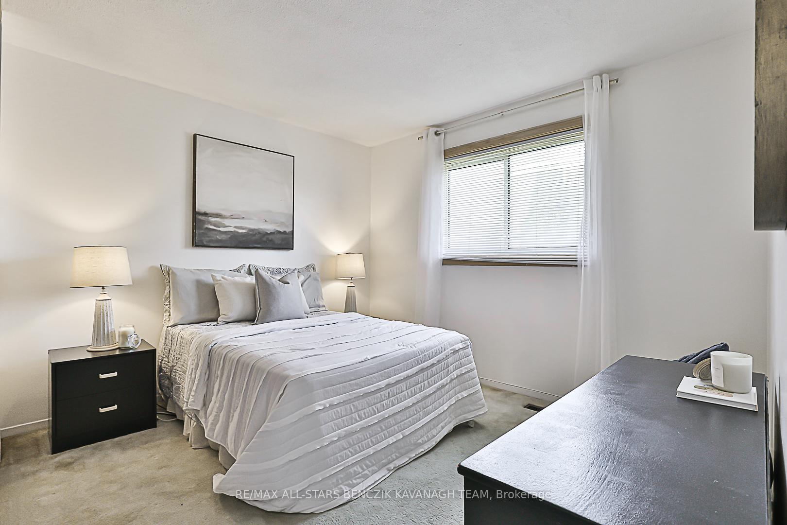 Photo 15 of 11 Graham Crescent, Markham, Raymerville — HOMEH