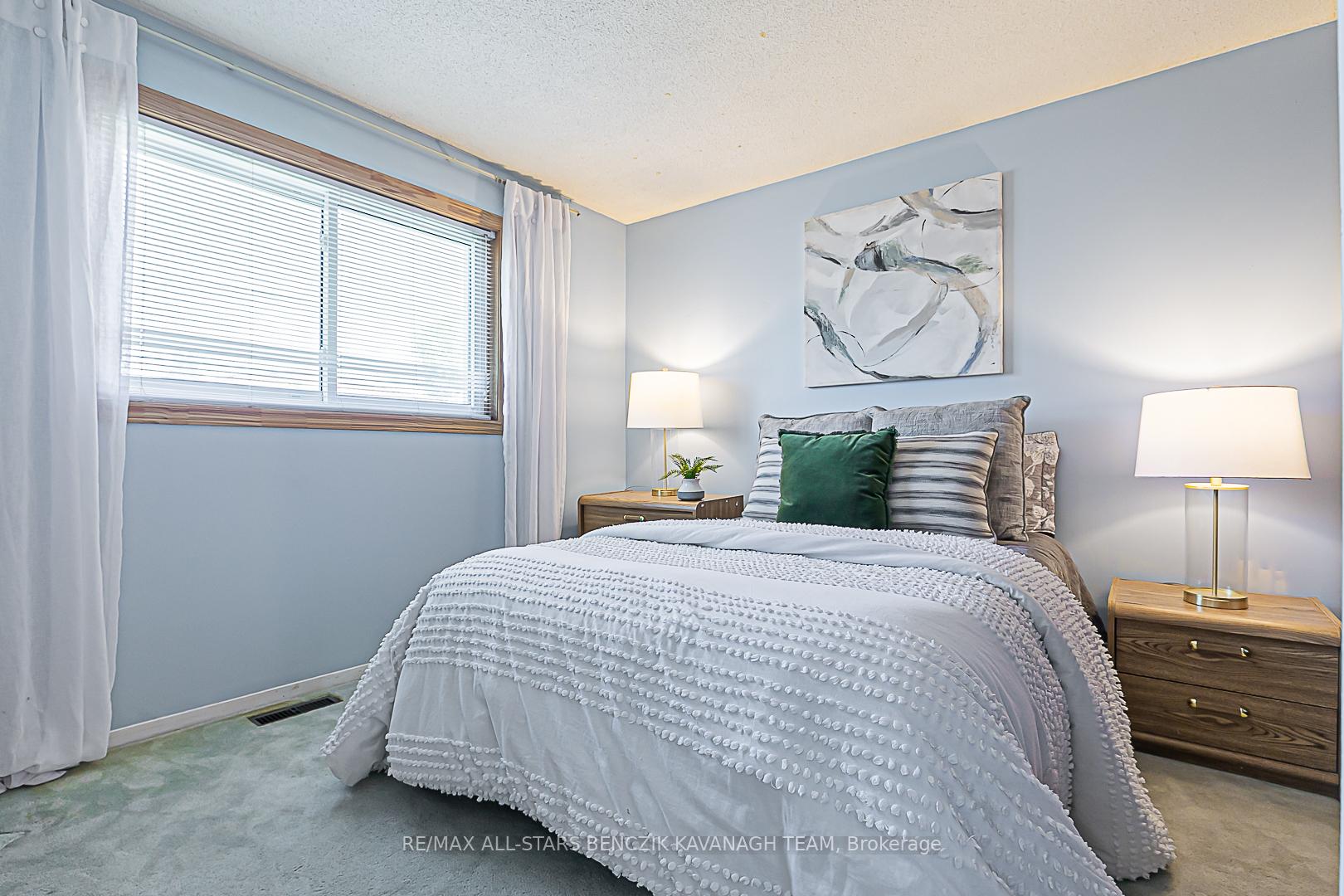 Photo 16 of 11 Graham Crescent, Markham, Raymerville — HOMEH