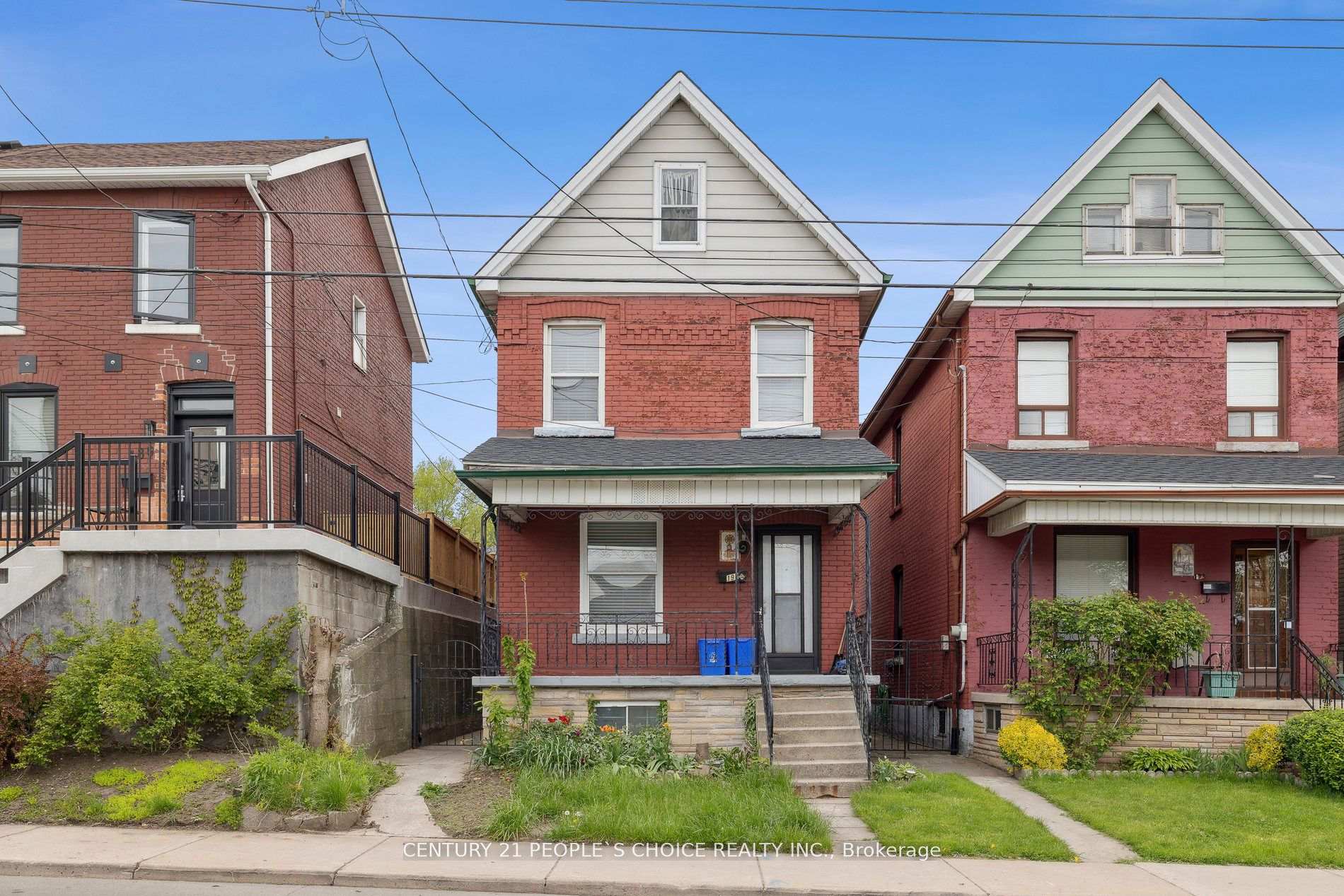 Front of Unit Upper, 191 Queen Street N