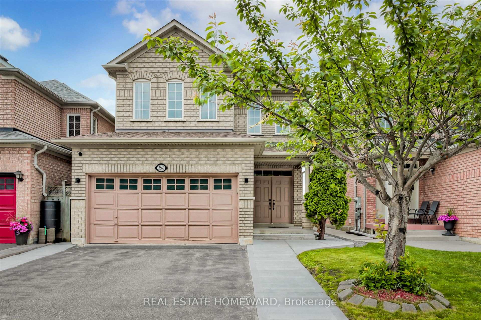 Front of 5860 Terrapark Trail