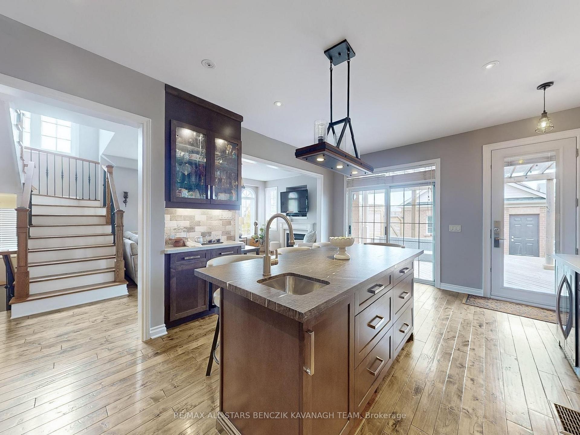 Photo 8 of 27 Spring Meadow Avenue, Markham, Cornell — HOMEH