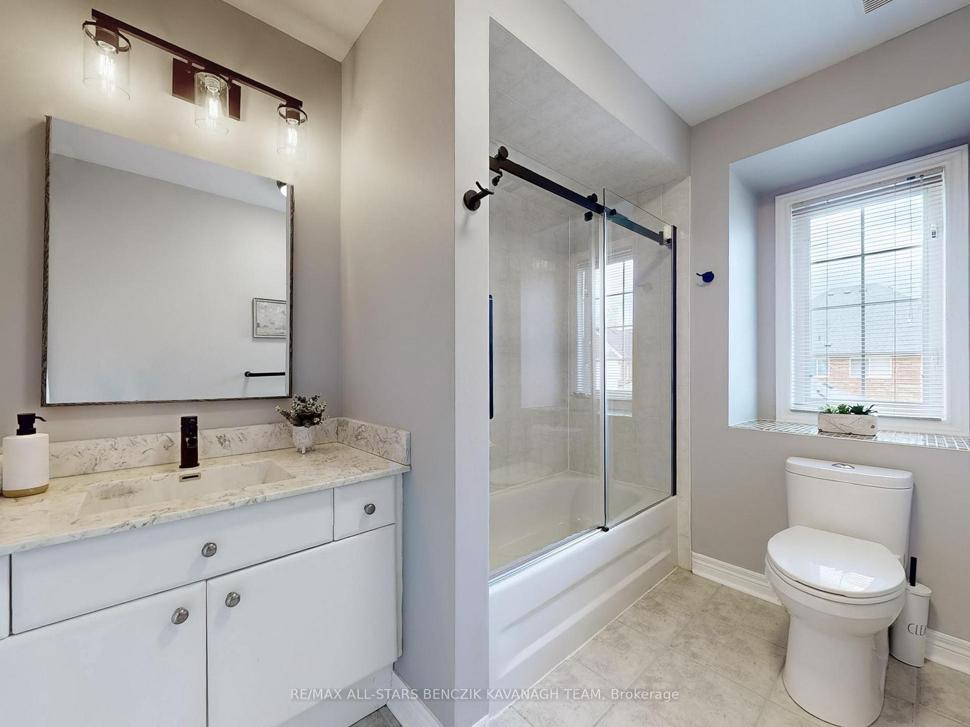 Photo 18 of 27 Spring Meadow Avenue, Markham, Cornell — HOMEH