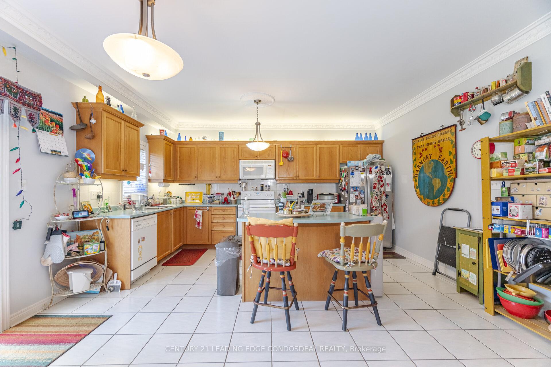 Photo 14 of 585 Highglen Avenue, Markham, Middlefield — HOMEH