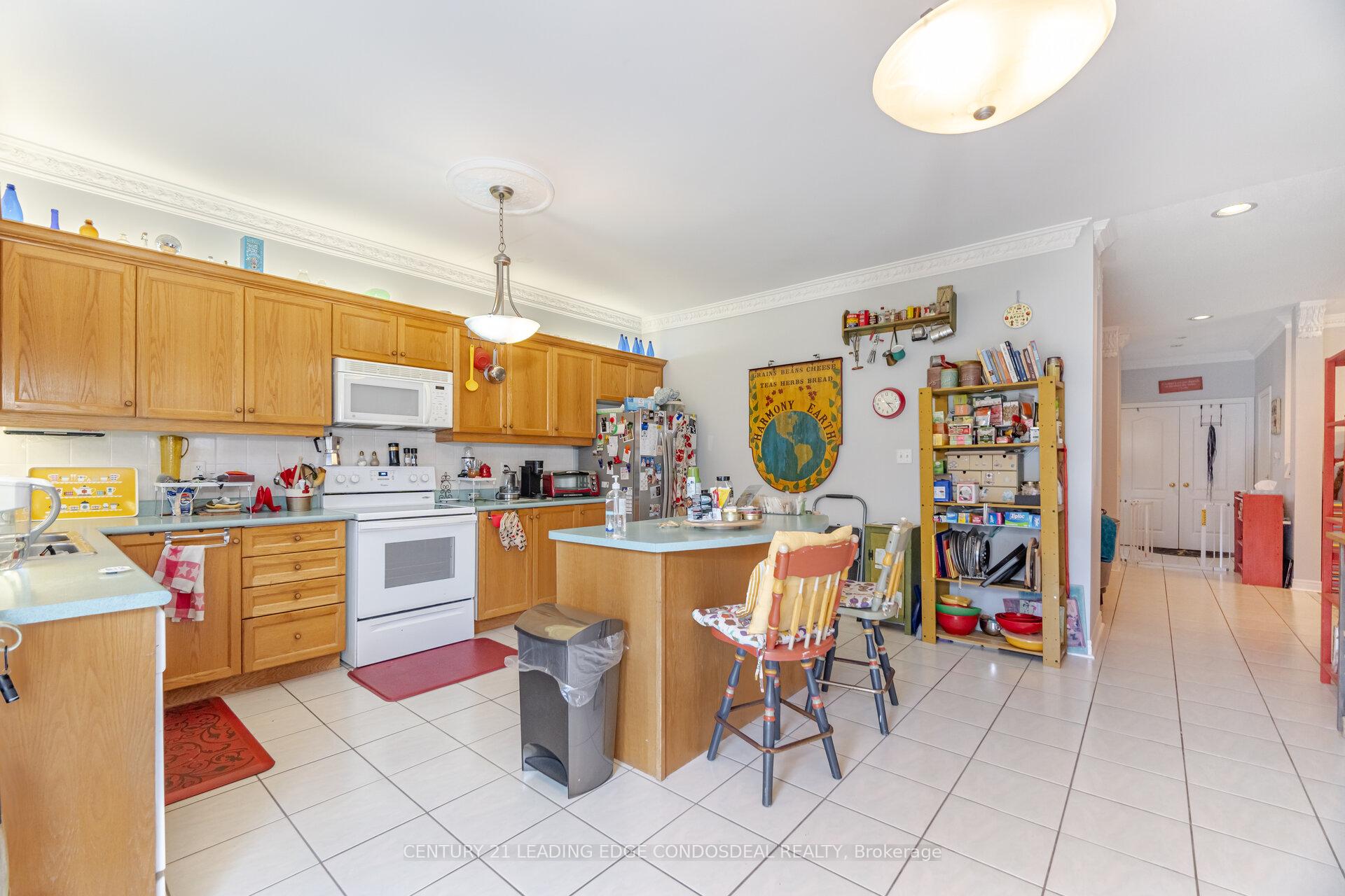 Photo 15 of 585 Highglen Avenue, Markham, Middlefield — HOMEH