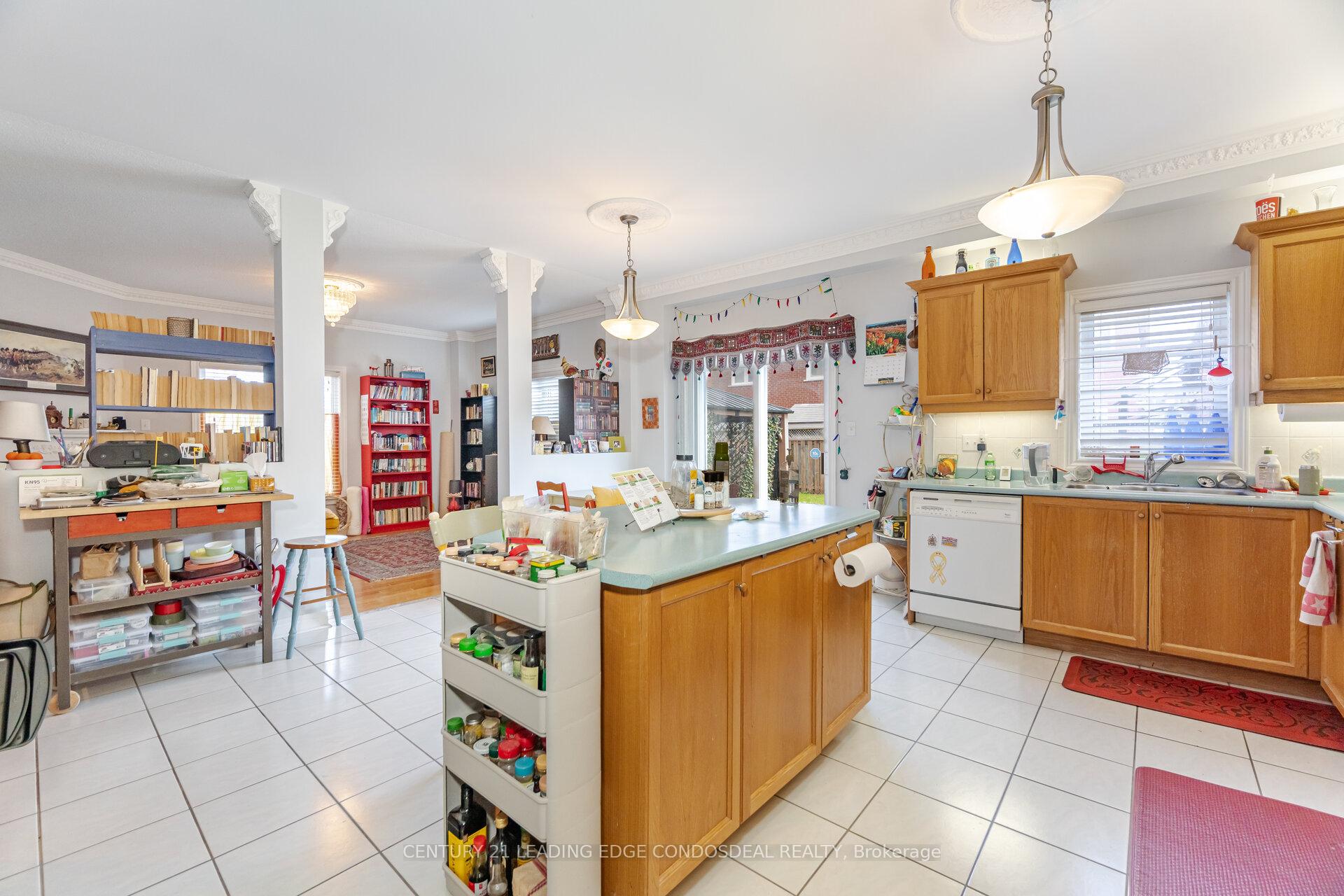Photo 17 of 585 Highglen Avenue, Markham, Middlefield — HOMEH