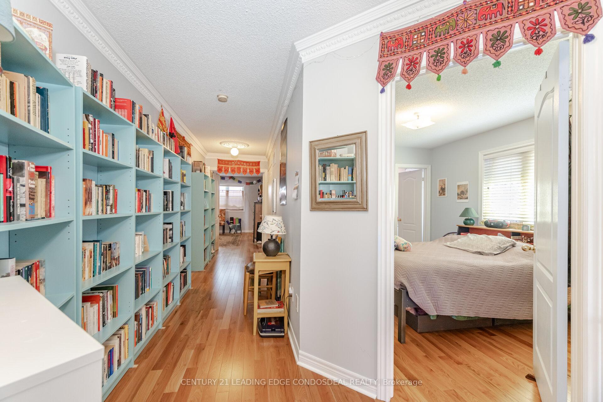 Photo 24 of 585 Highglen Avenue, Markham, Middlefield — HOMEH