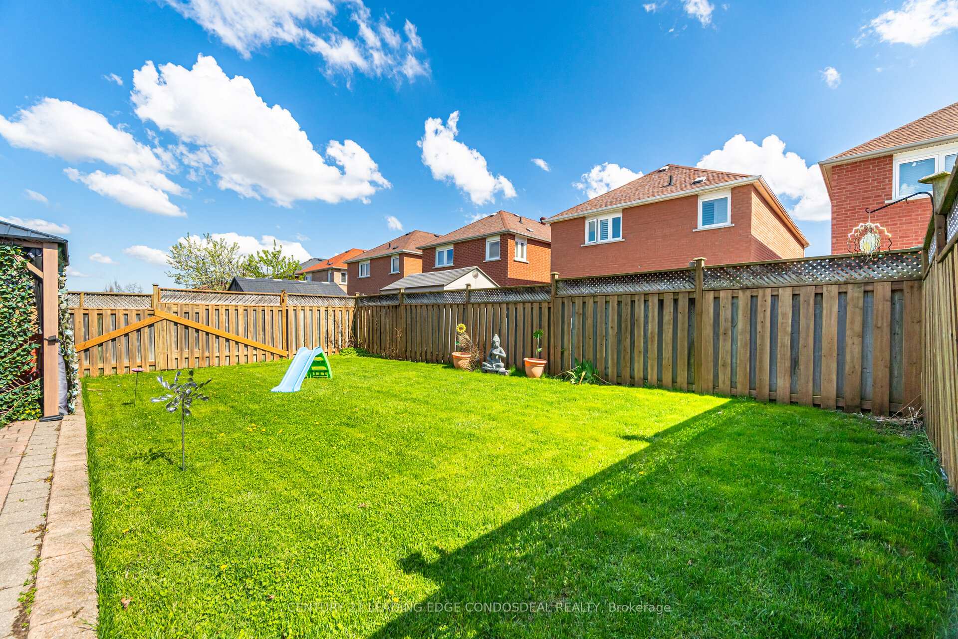 Photo 42 of 585 Highglen Avenue, Markham, Middlefield — HOMEH