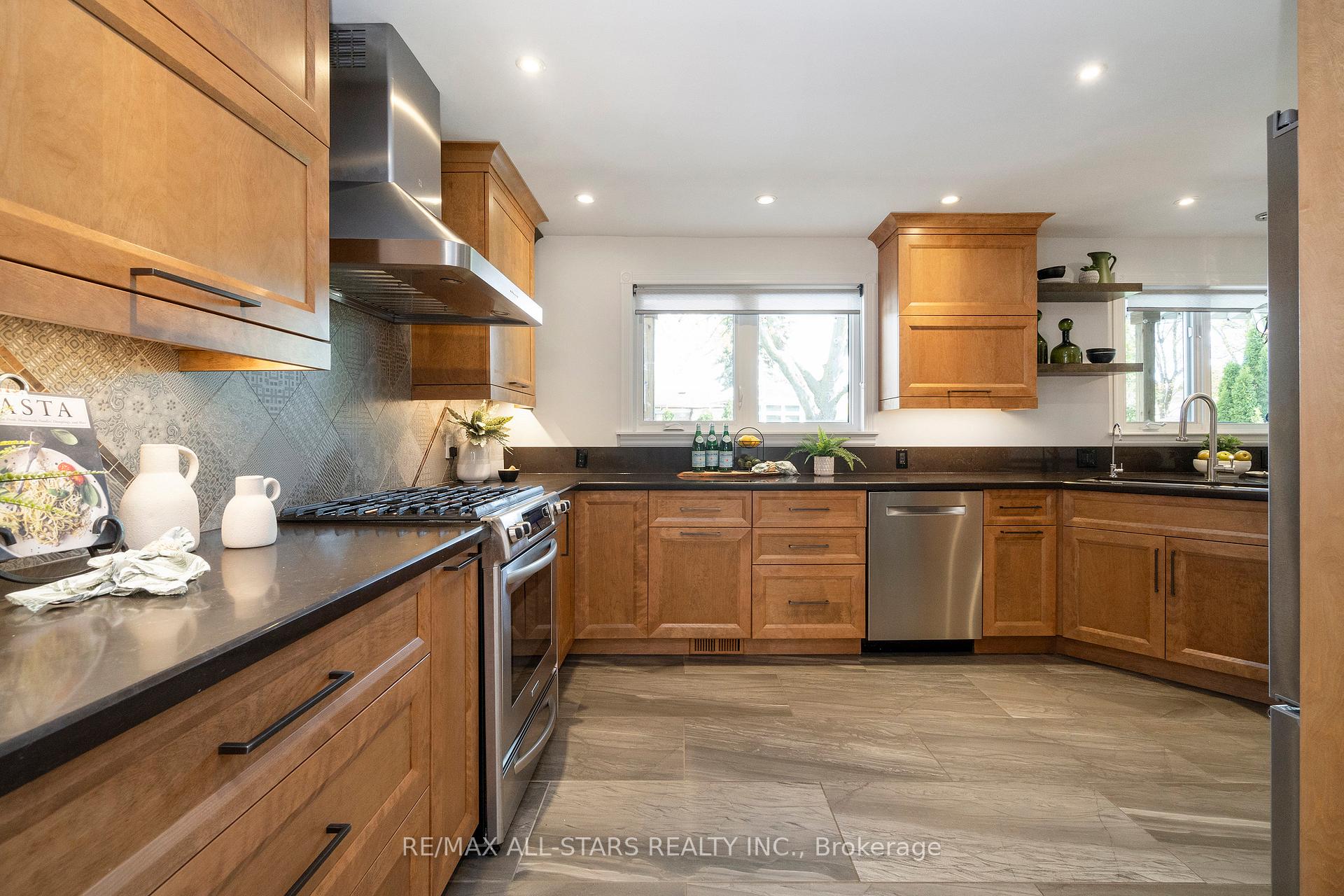 Photo 7 of 15 James Speight Road, Markham, Sherwood-Amberglen — HOMEH