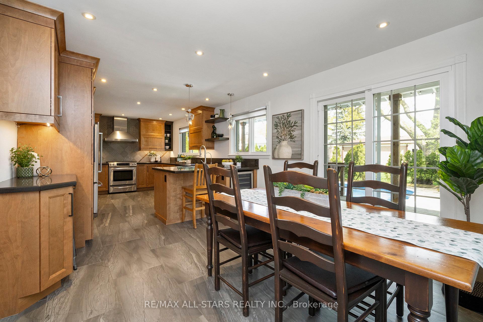 Photo 13 of 15 James Speight Road, Markham, Sherwood-Amberglen — HOMEH