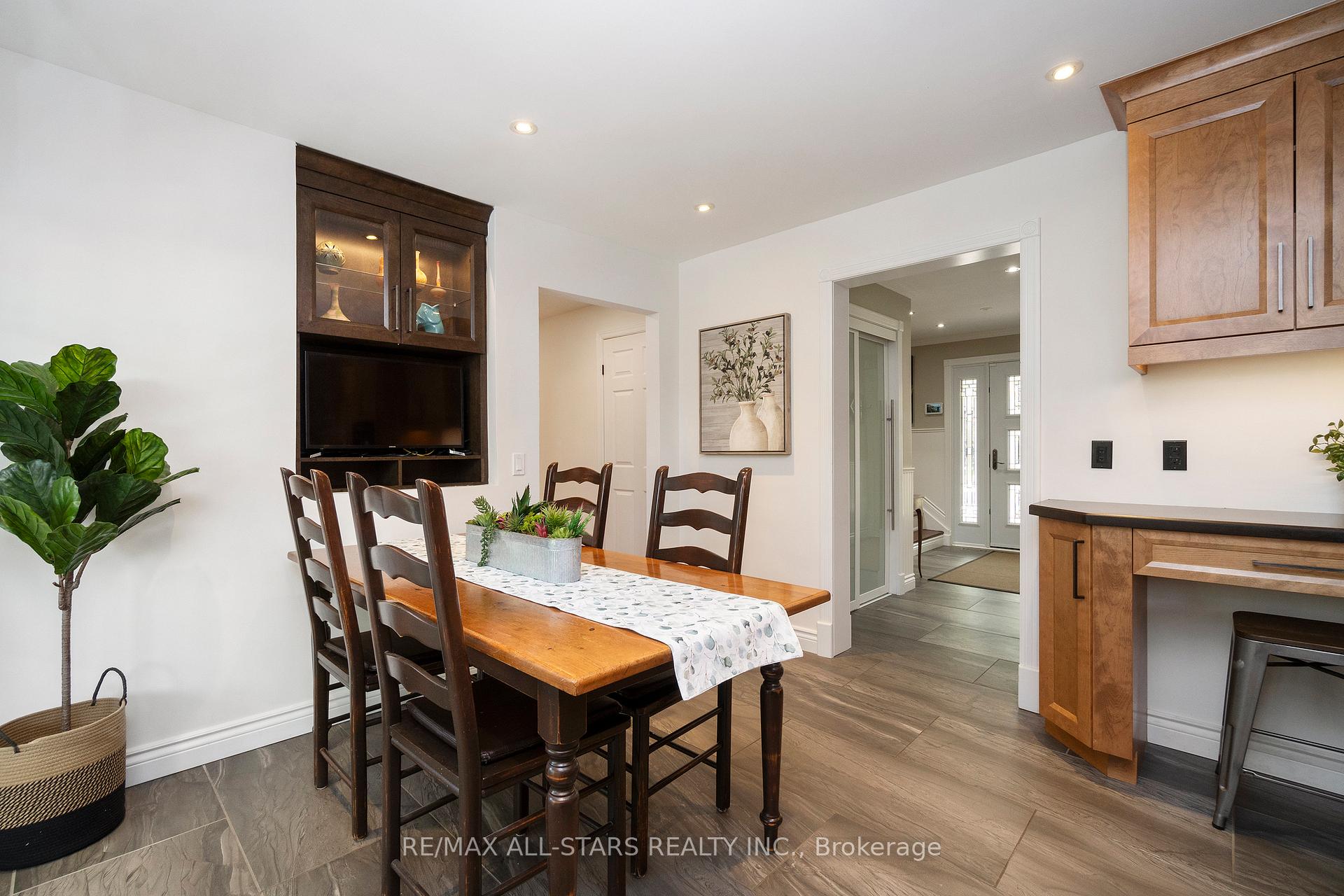Photo 15 of 15 James Speight Road, Markham, Sherwood-Amberglen — HOMEH