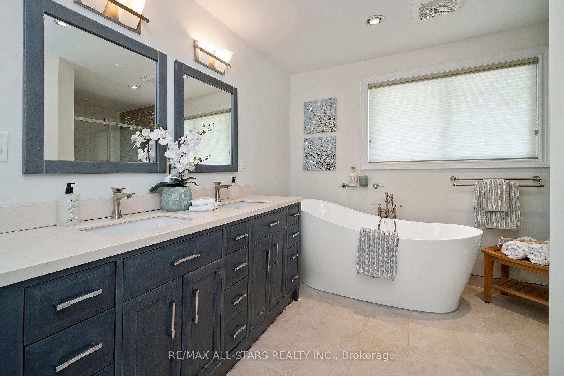 Photo 23 of 15 James Speight Road, Markham, Sherwood-Amberglen — HOMEH