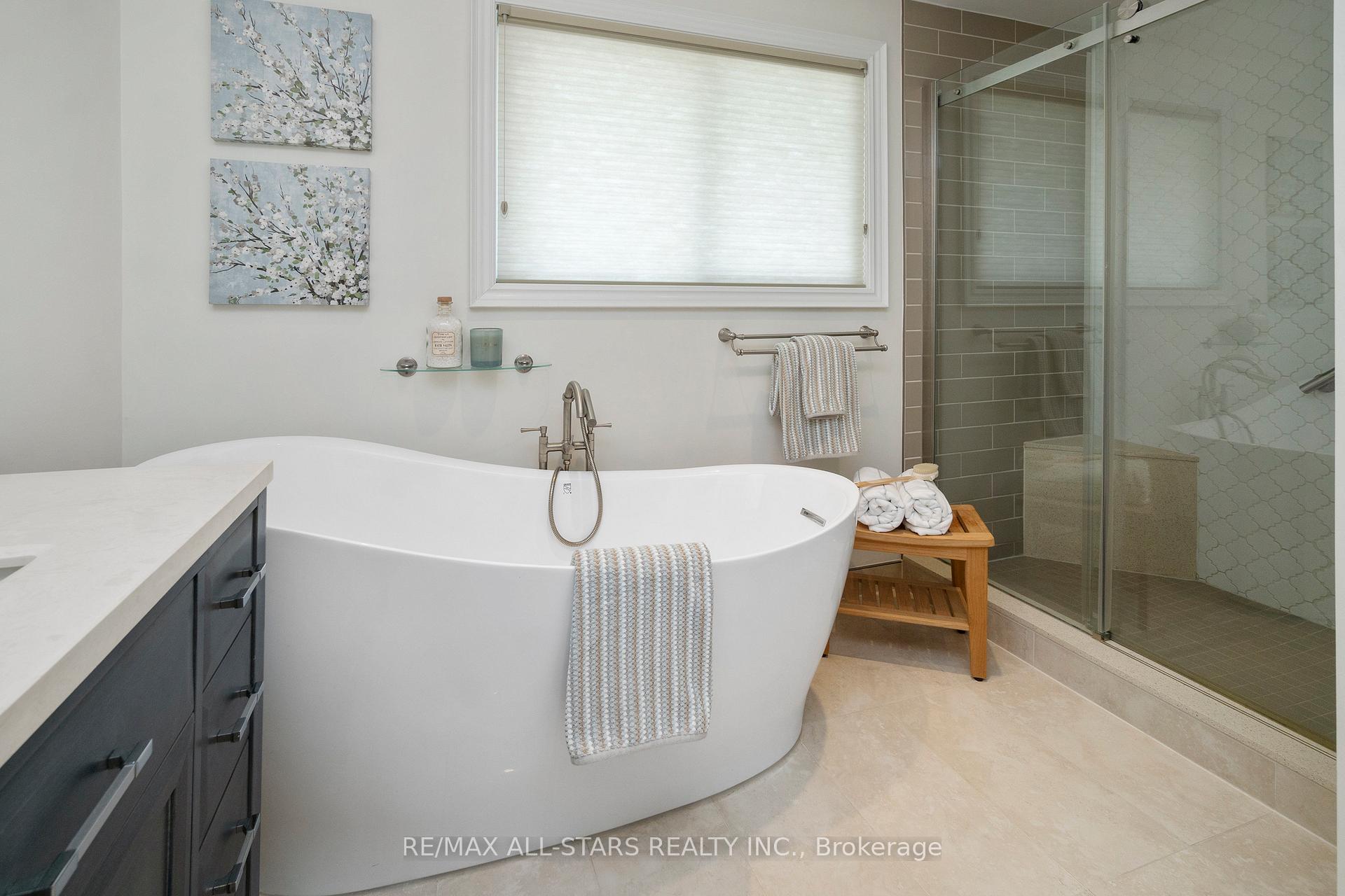 Photo 24 of 15 James Speight Road, Markham, Sherwood-Amberglen — HOMEH