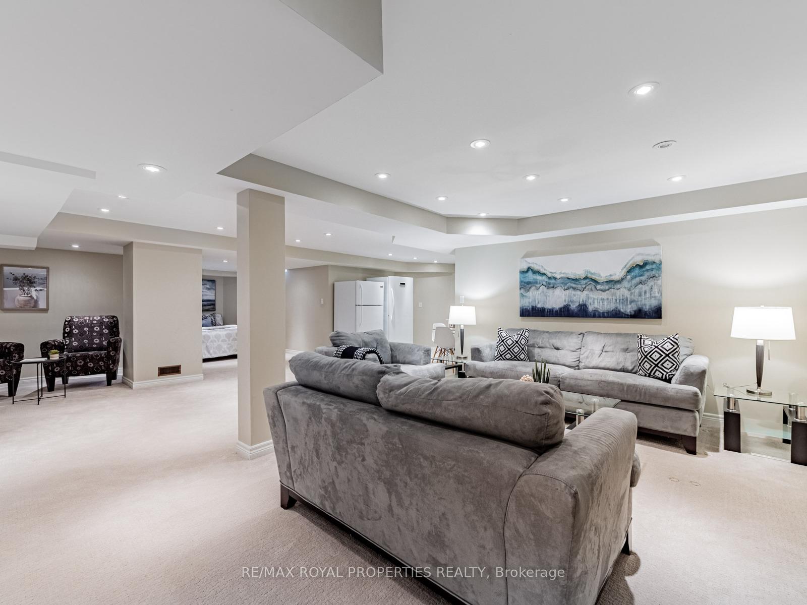 Photo 23 of 34 Windhill Road, Markham, Milliken Mills East — HOMEH