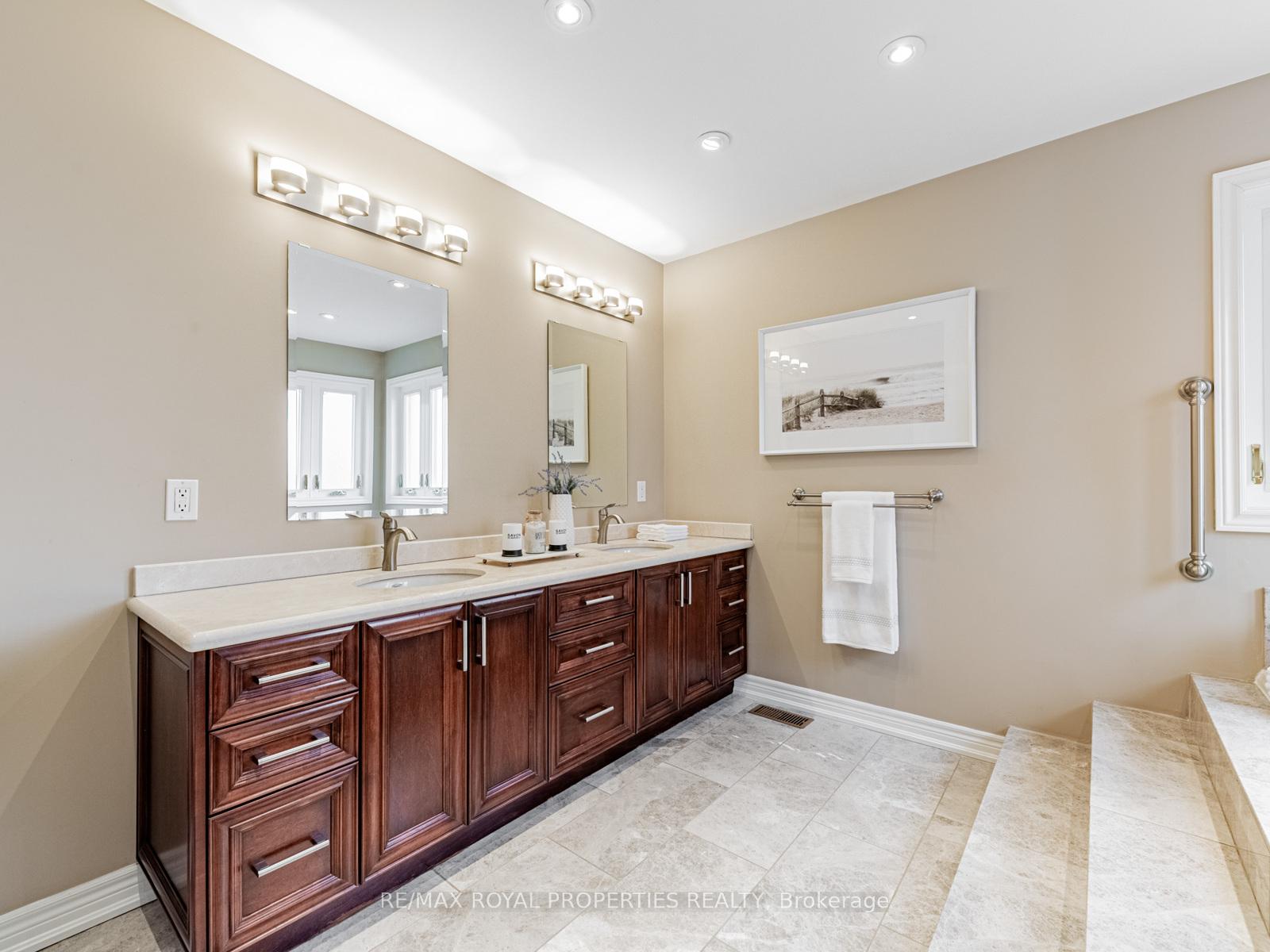 Photo 32 of 34 Windhill Road, Markham, Milliken Mills East — HOMEH