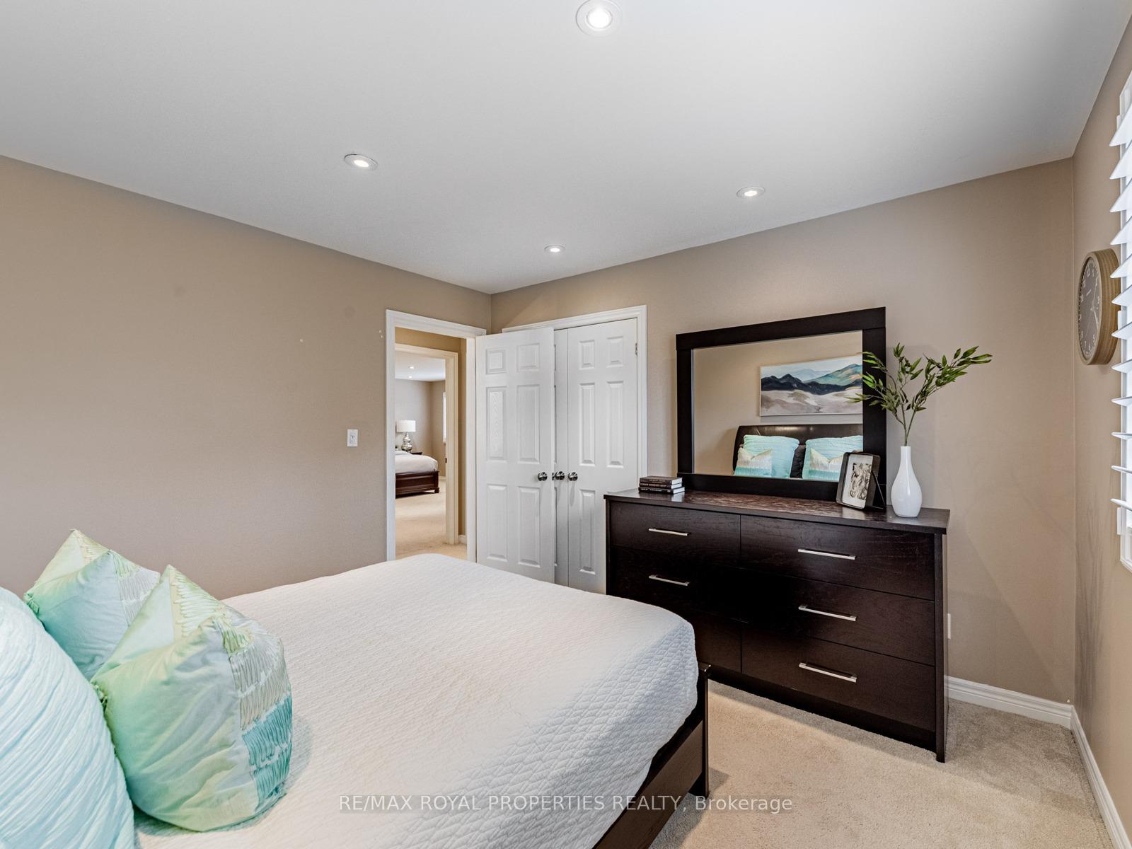 Photo 37 of 34 Windhill Road, Markham, Milliken Mills East — HOMEH