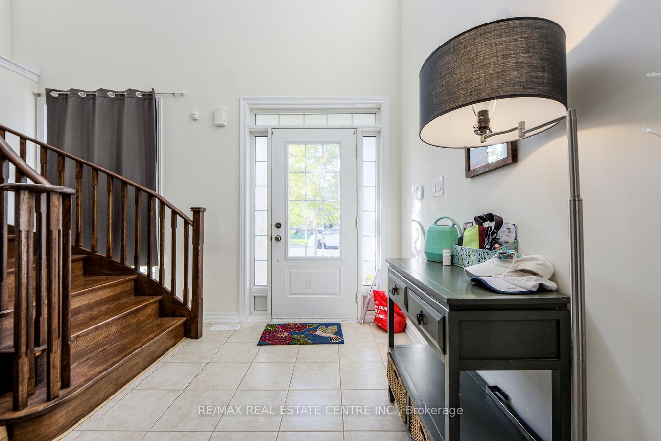 Photo 3 of 494 Landsborough Avenue, Milton, Scott — HOMEH