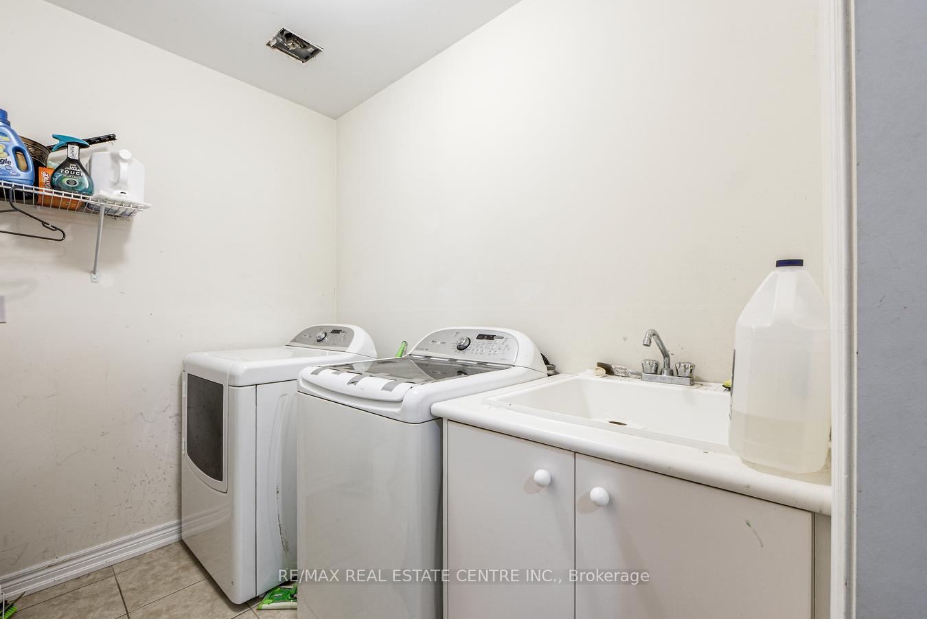 Photo 16 of 494 Landsborough Avenue, Milton, Scott — HOMEH