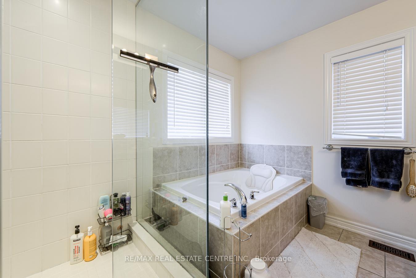 Photo 24 of 494 Landsborough Avenue, Milton, Scott — HOMEH