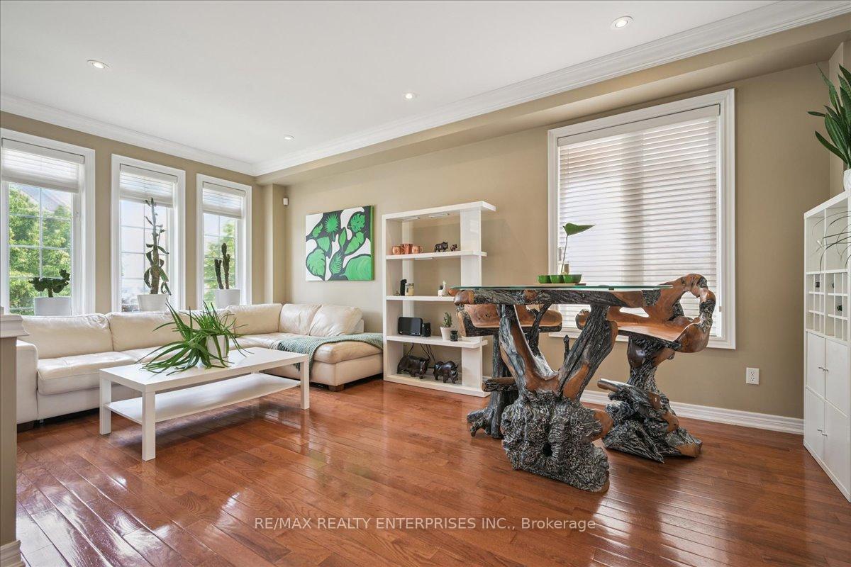 Photo 2 of 1027 Laidlaw Drive, Milton, Clarke — HOMEH