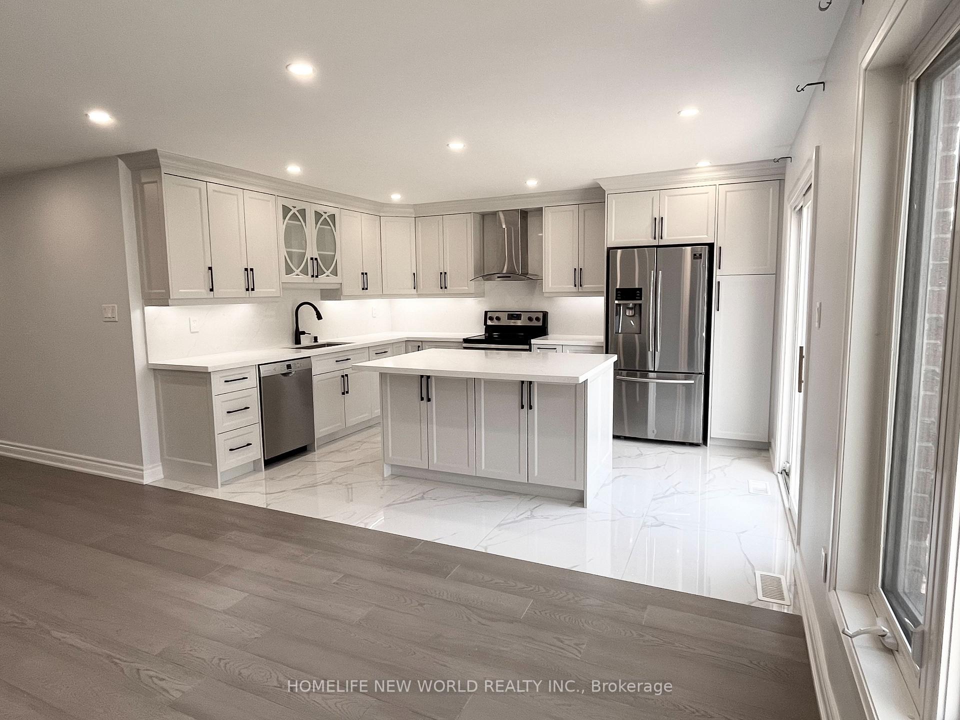 Photo 3 of 30 William Honey Crescent, Markham, Middlefield — HOMEH