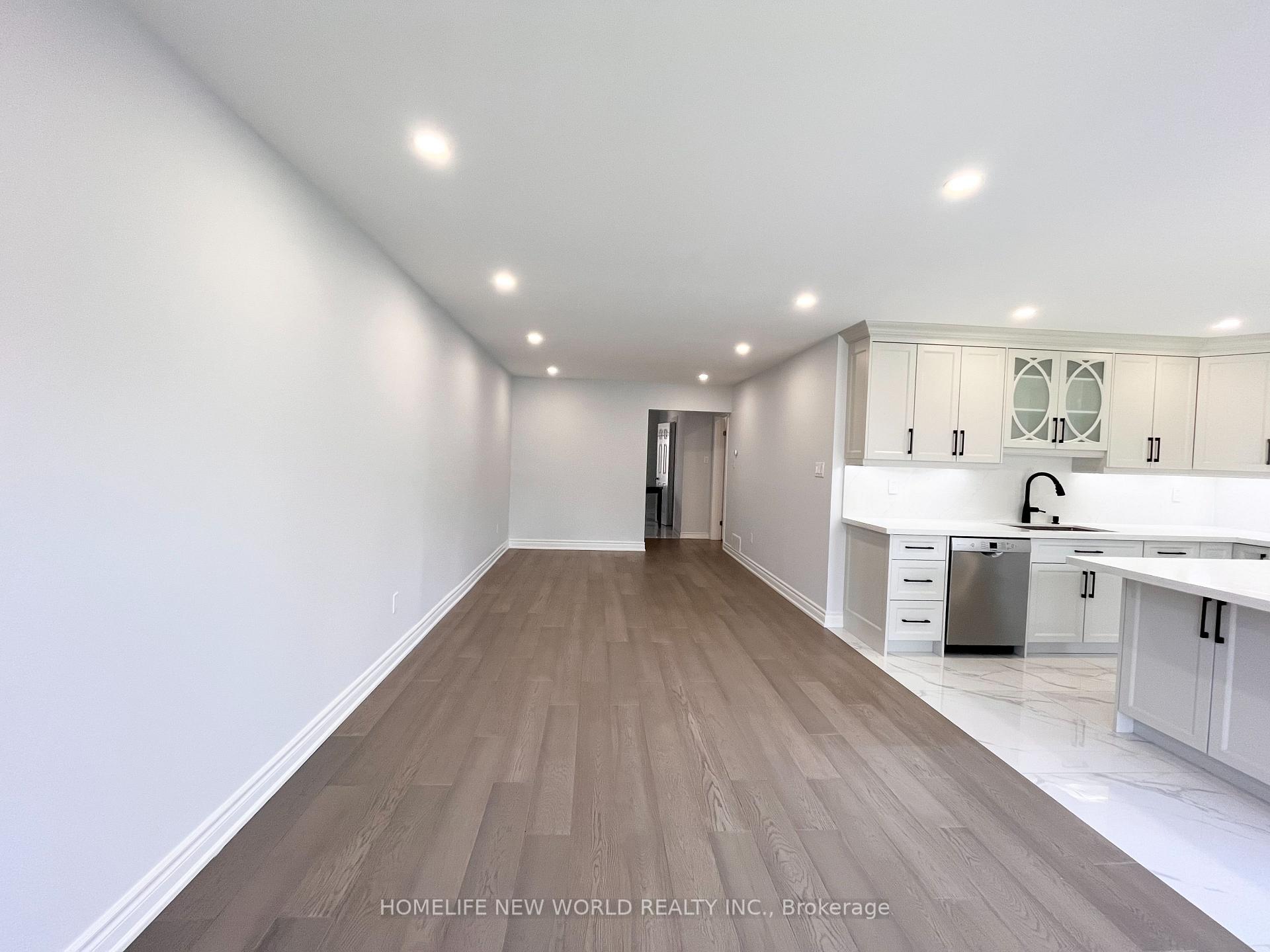 Photo 6 of 30 William Honey Crescent, Markham, Middlefield — HOMEH