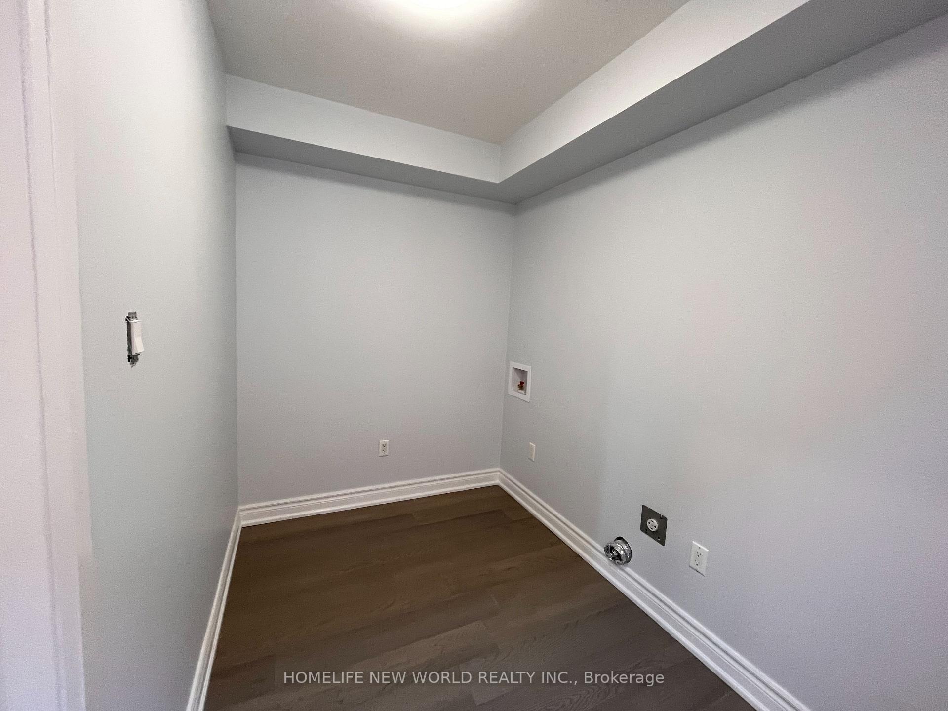 Photo 11 of 30 William Honey Crescent, Markham, Middlefield — HOMEH
