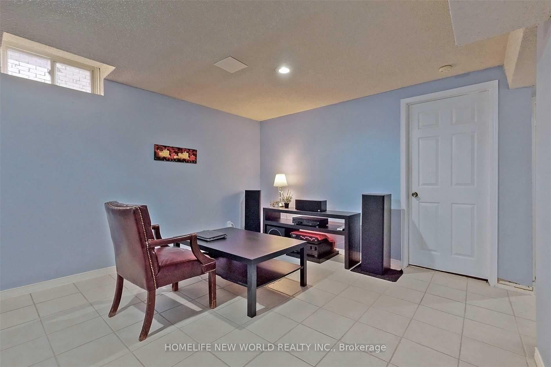 Photo 32 of 30 William Honey Crescent, Markham, Middlefield — HOMEH