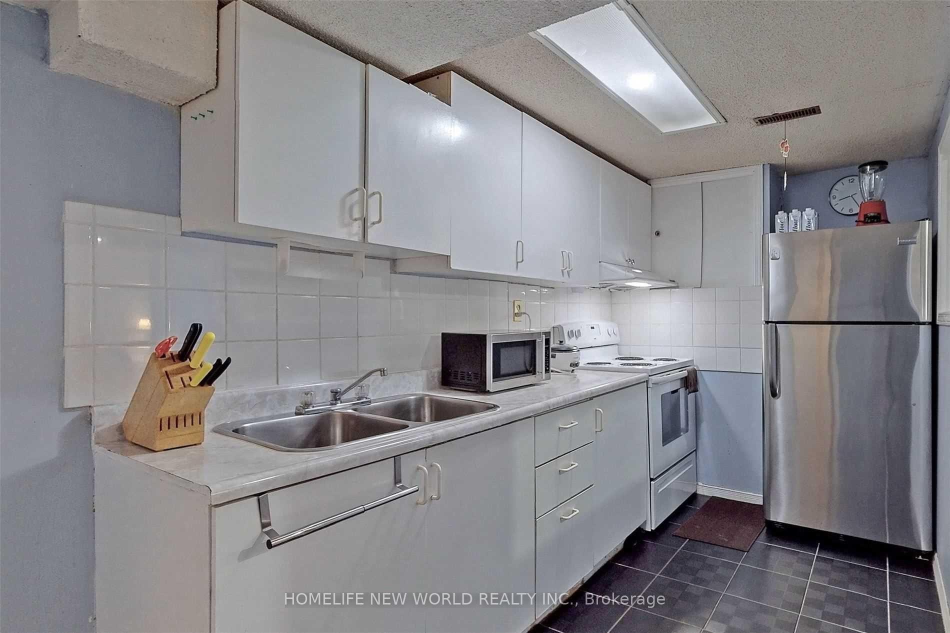 Photo 33 of 30 William Honey Crescent, Markham, Middlefield — HOMEH