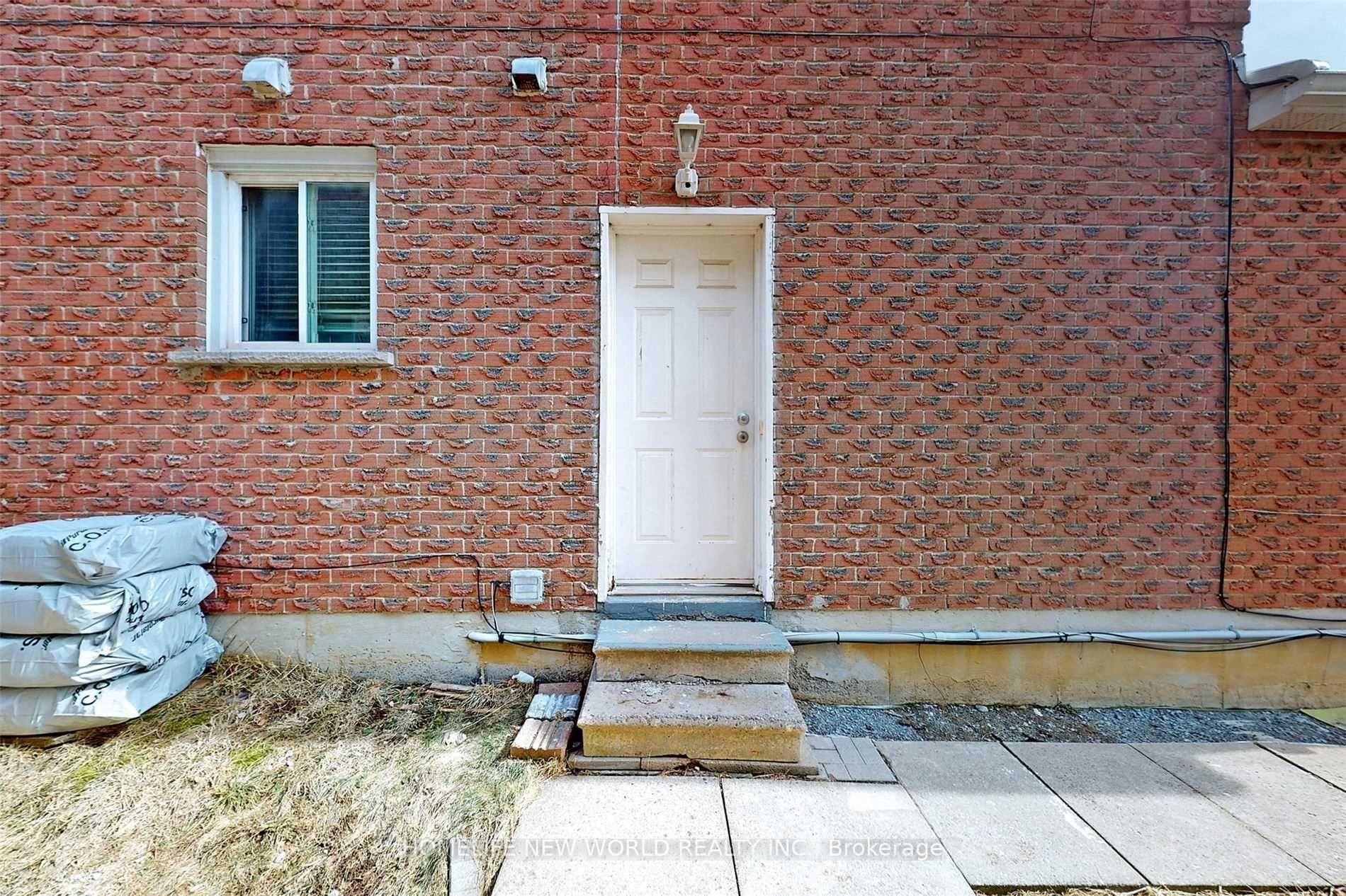 Photo 37 of 30 William Honey Crescent, Markham, Middlefield — HOMEH