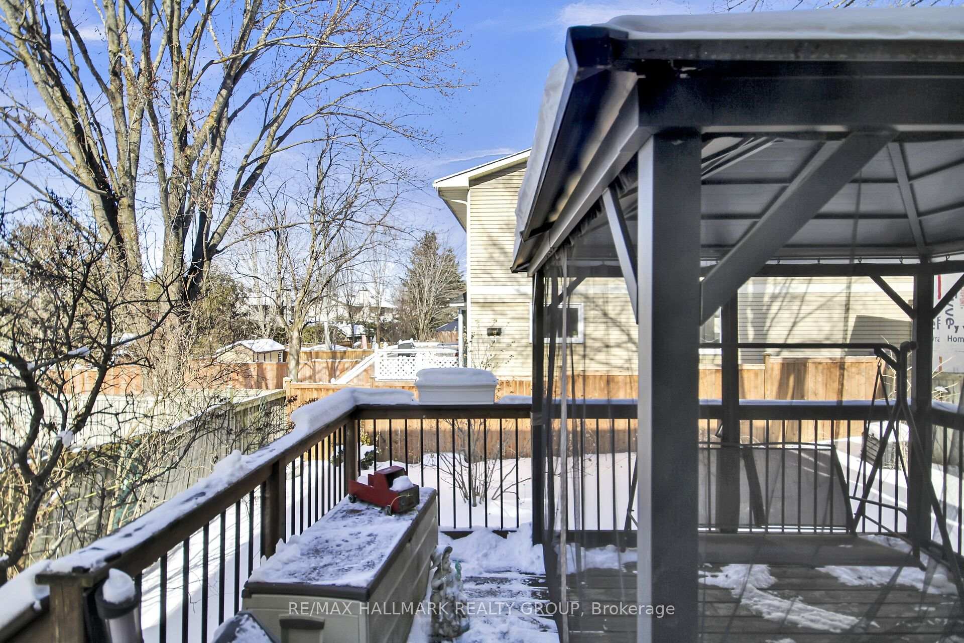 Photo 3 of 4 Sewell Way, Ottawa, Kanata - Katimavik — HOMEH