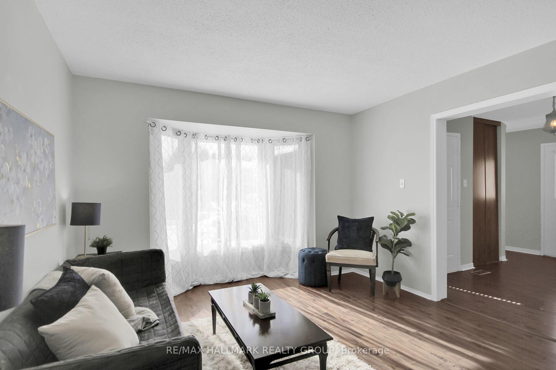 Photo 6 of 4 Sewell Way, Ottawa, Kanata - Katimavik — HOMEH