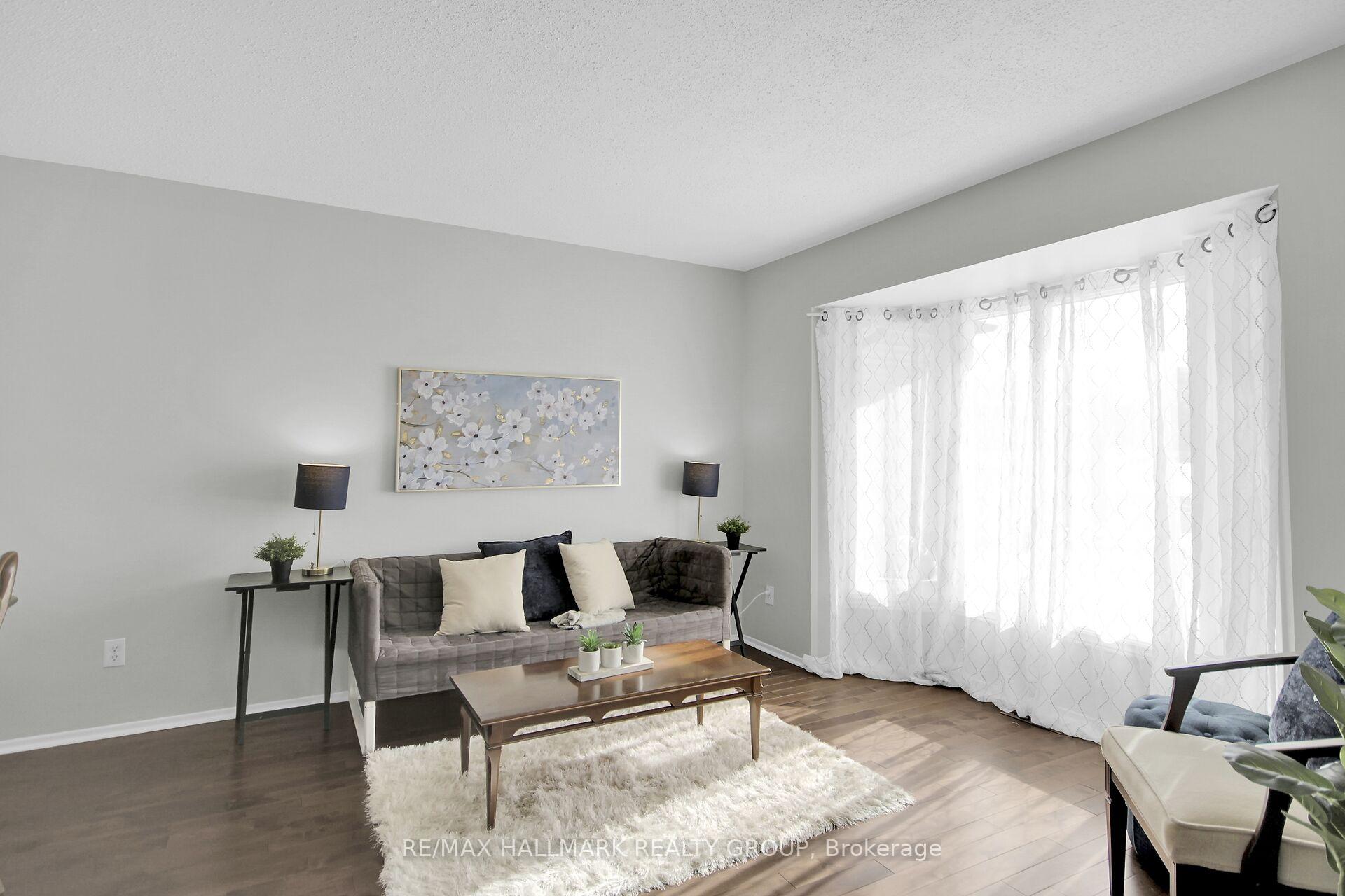Photo 8 of 4 Sewell Way, Ottawa, Kanata - Katimavik — HOMEH