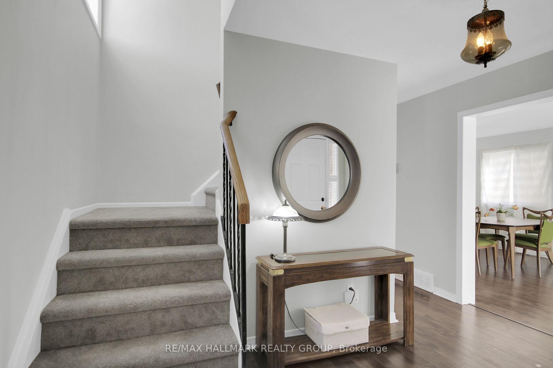 Photo 25 of 4 Sewell Way, Ottawa, Kanata - Katimavik — HOMEH