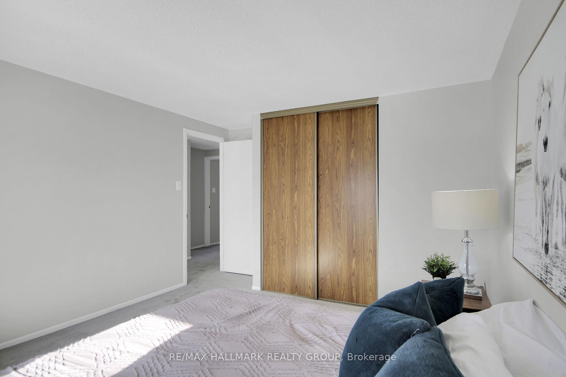 Photo 33 of 4 Sewell Way, Ottawa, Kanata - Katimavik — HOMEH
