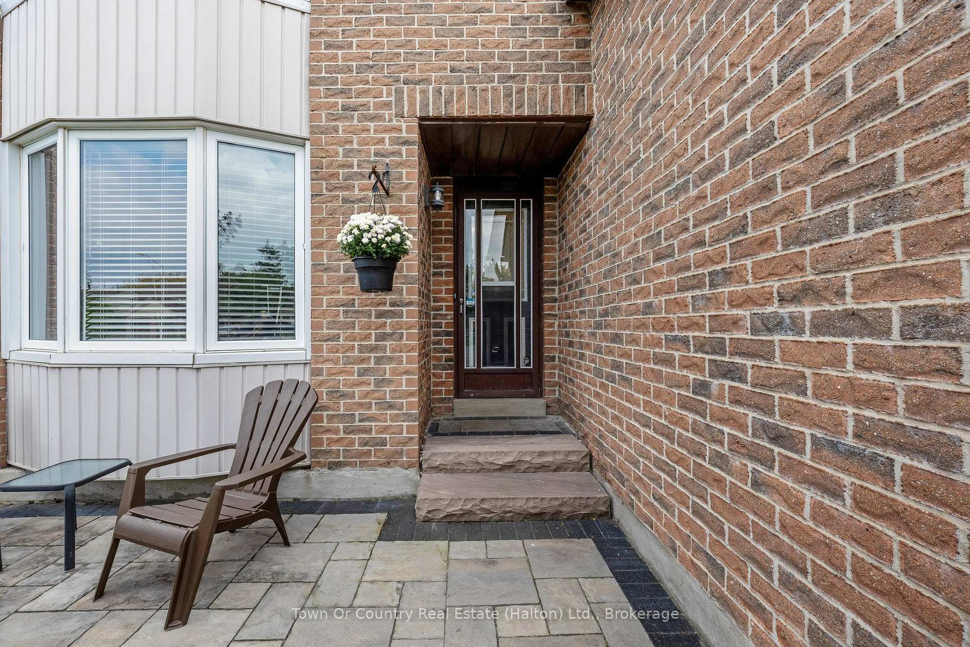 Photo 5 of 574 Laurier Avenue, Milton, Timberlea — HOMEH