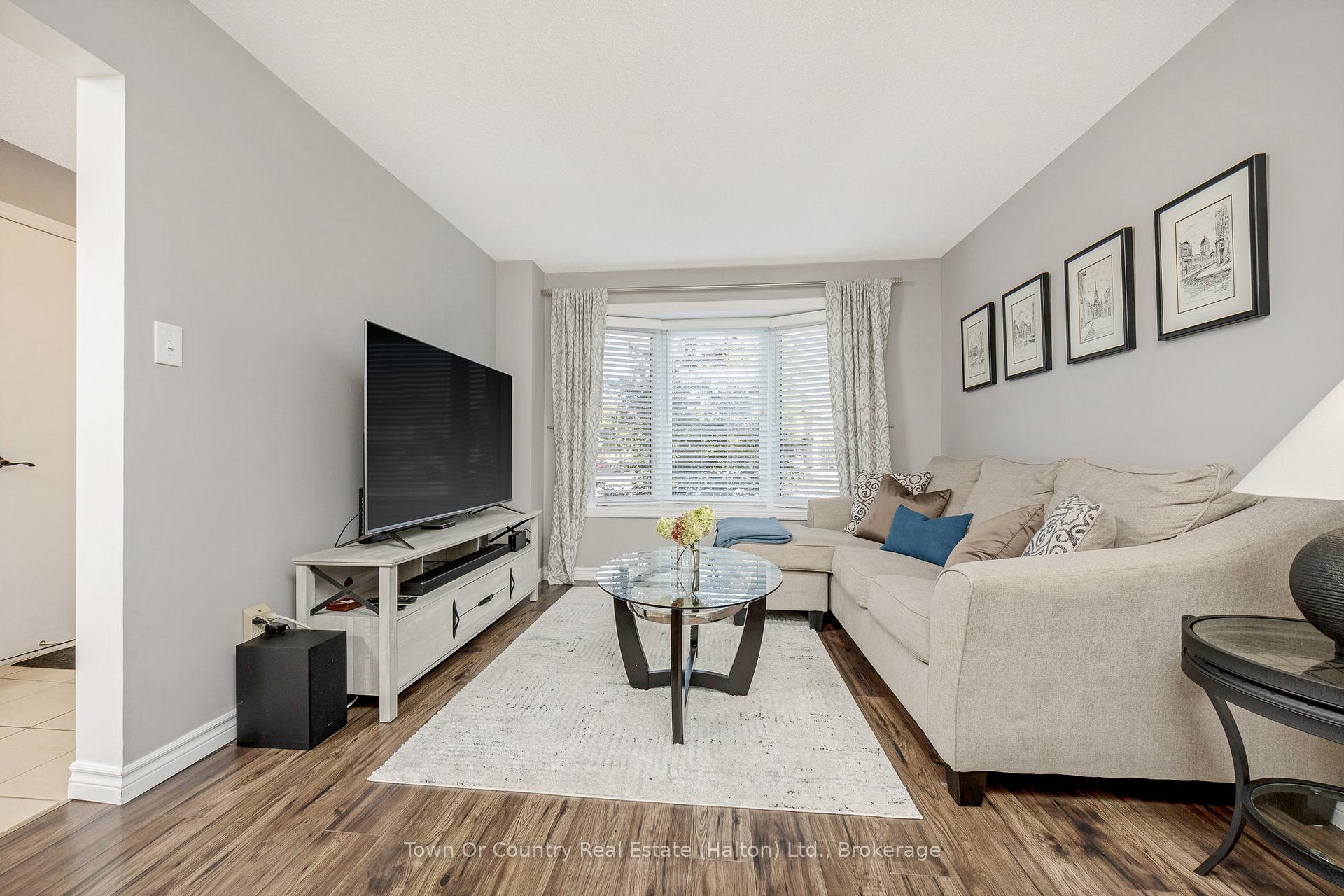 Photo 8 of 574 Laurier Avenue, Milton, Timberlea — HOMEH