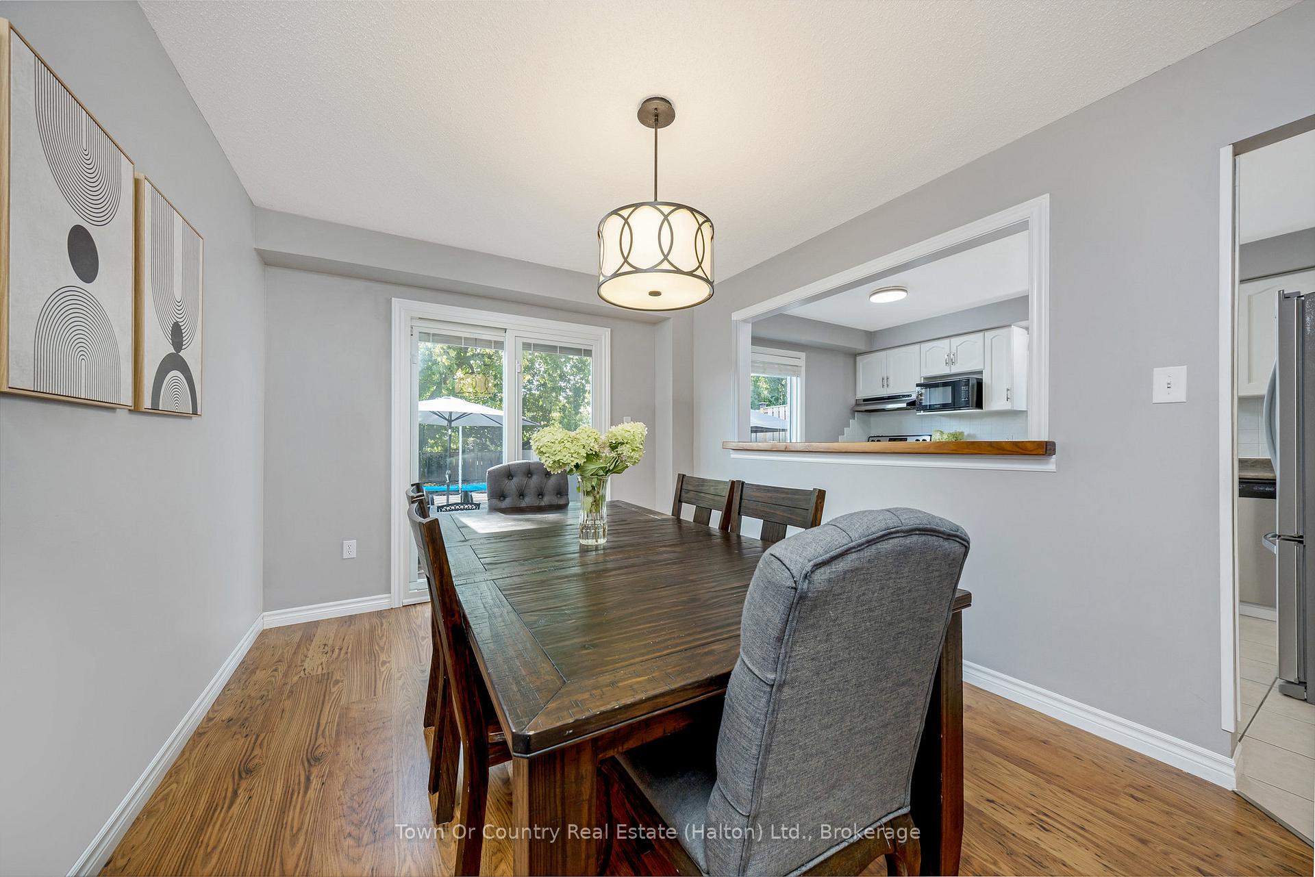 Photo 11 of 574 Laurier Avenue, Milton, Timberlea — HOMEH