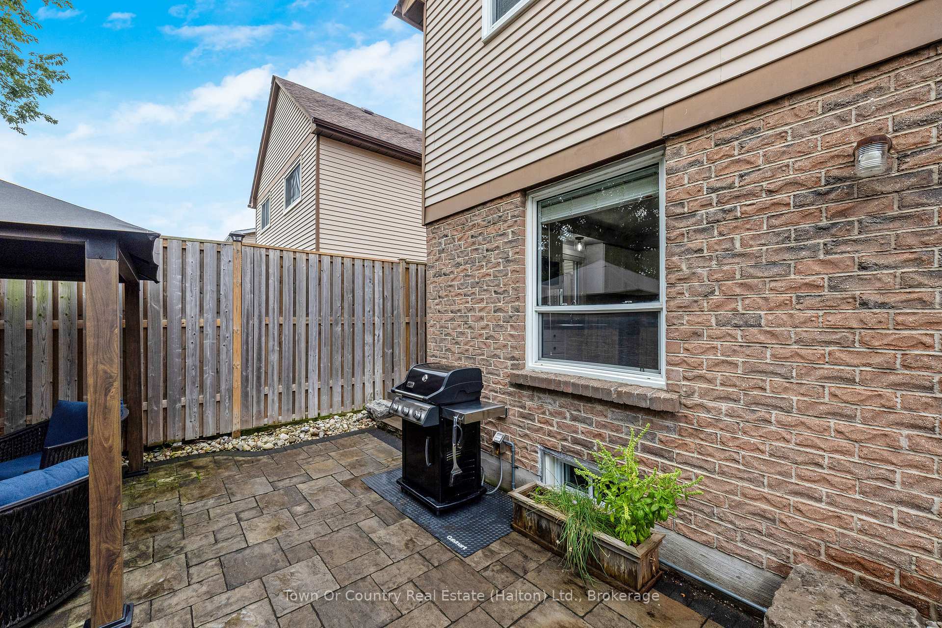 Photo 41 of 574 Laurier Avenue, Milton, Timberlea — HOMEH
