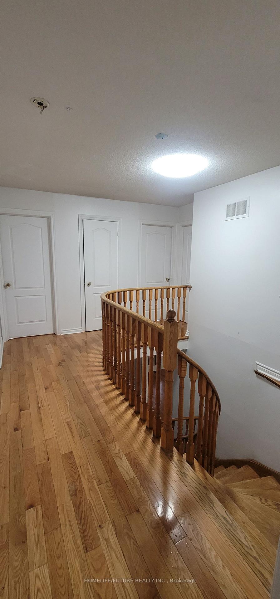 Photo 16 of Unit Main, 24 Hoake Road, Markham, Milliken Mills East — HOMEH