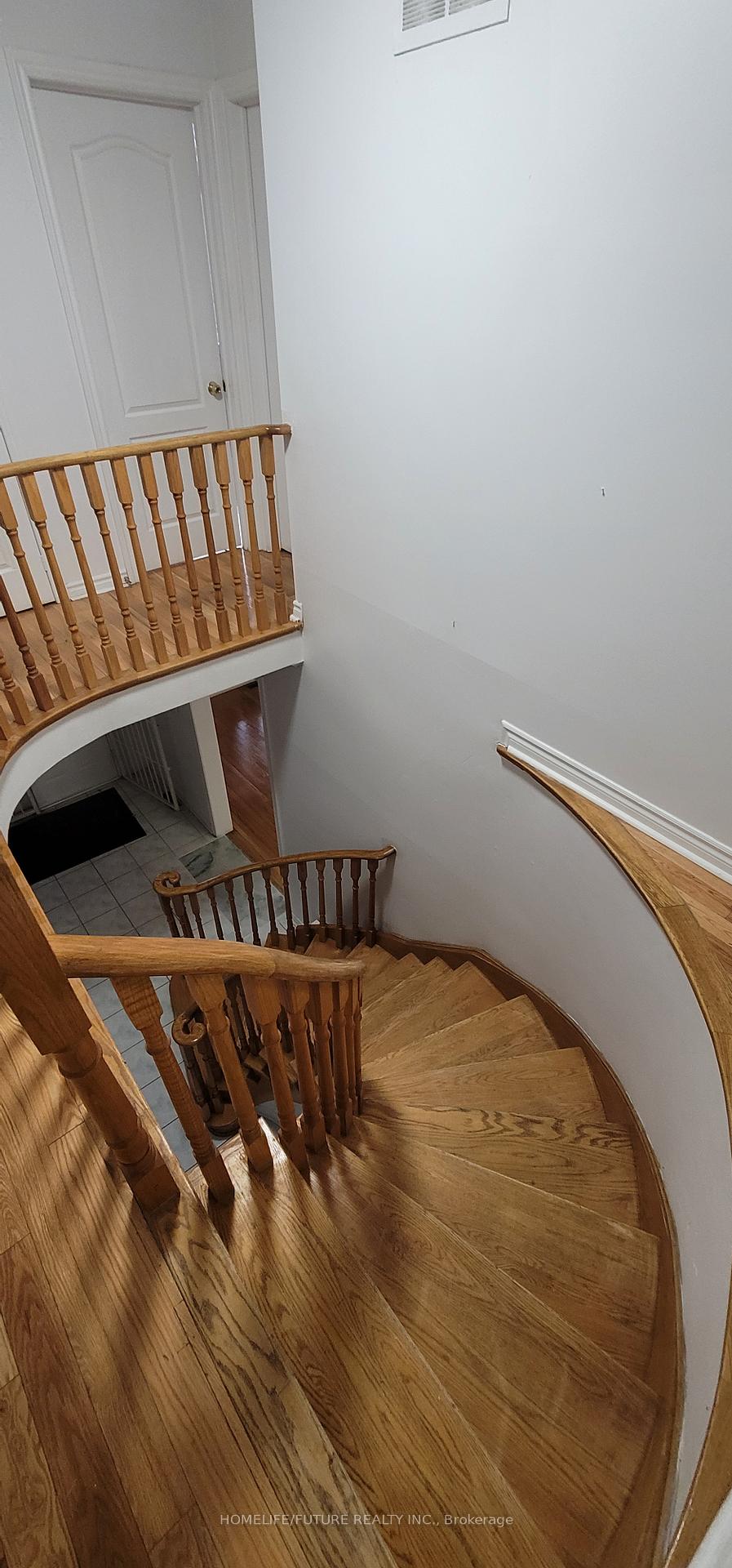 Photo 17 of Unit Main, 24 Hoake Road, Markham, Milliken Mills East — HOMEH
