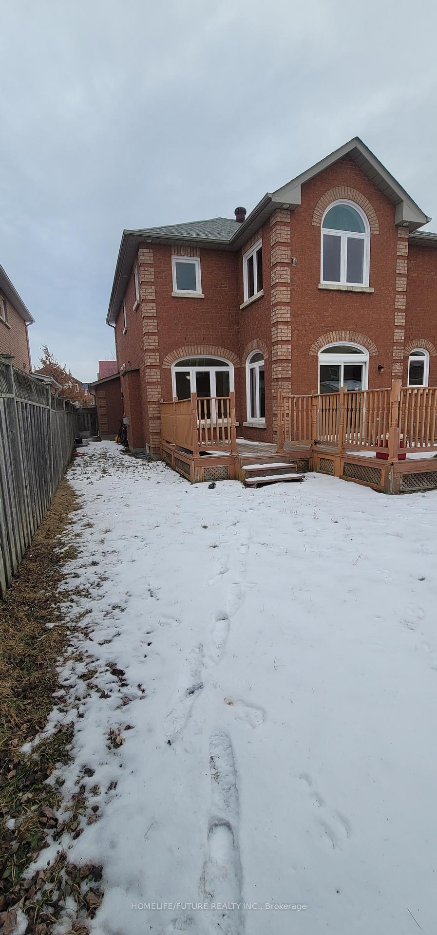 Photo 21 of Unit Main, 24 Hoake Road, Markham, Milliken Mills East — HOMEH