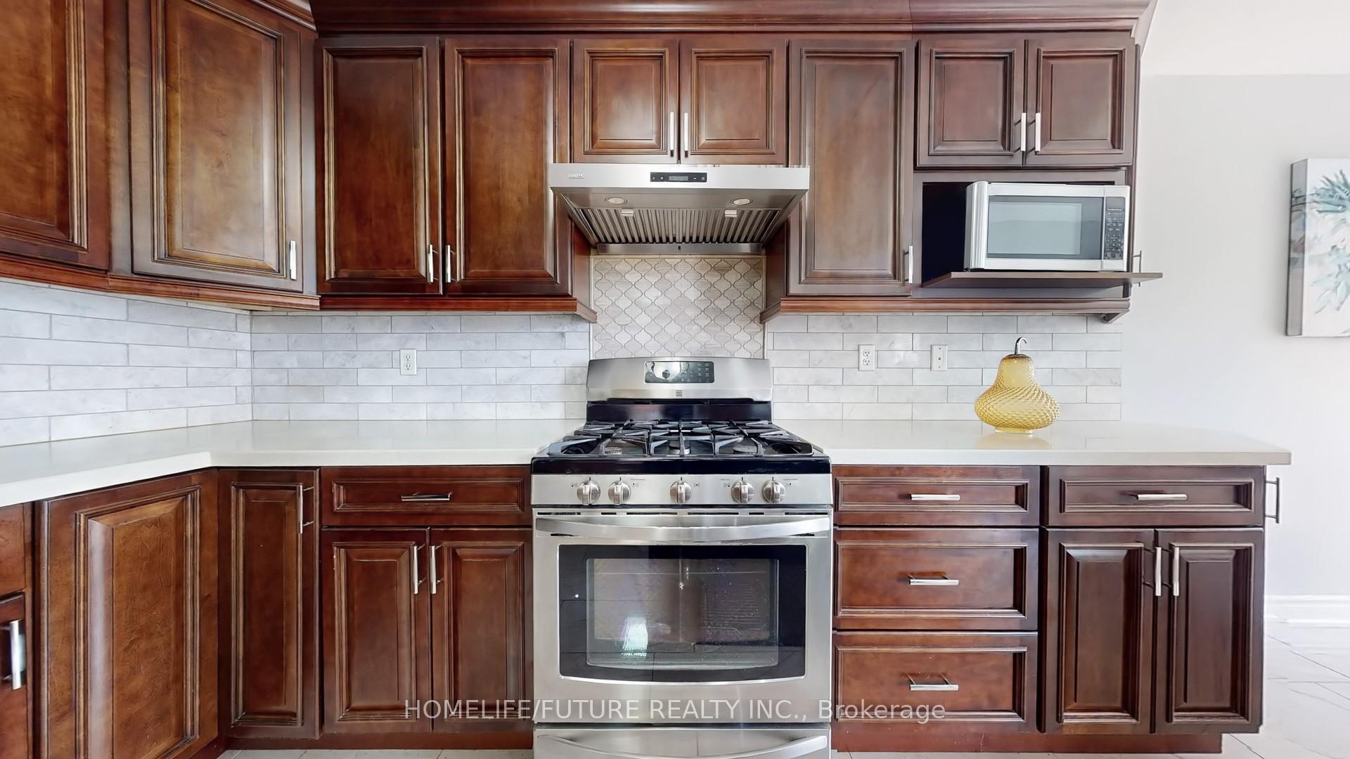 Photo 15 of 11 Andriana Crescent, Markham, Box Grove — HOMEH