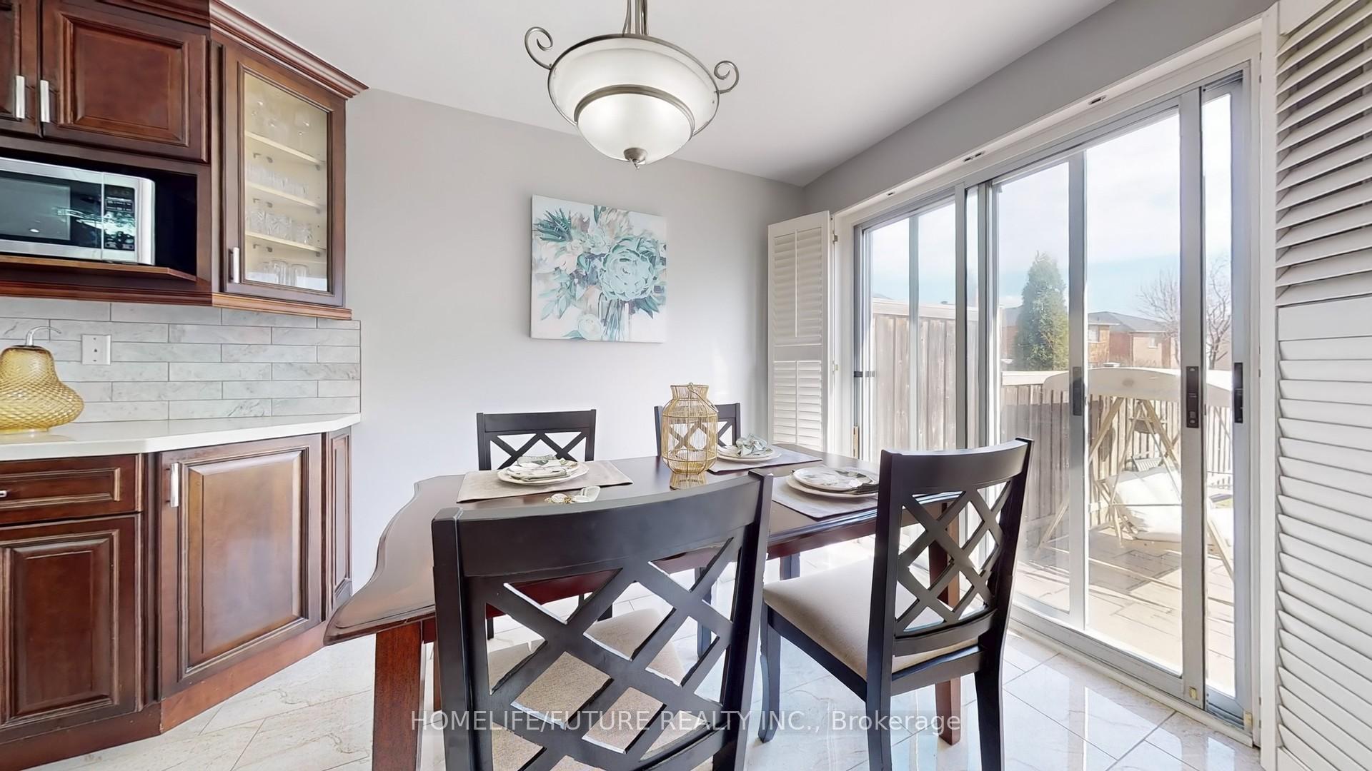 Photo 18 of 11 Andriana Crescent, Markham, Box Grove — HOMEH