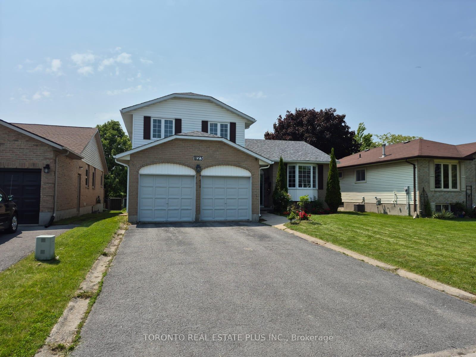 Front of 823 Brandy Court
