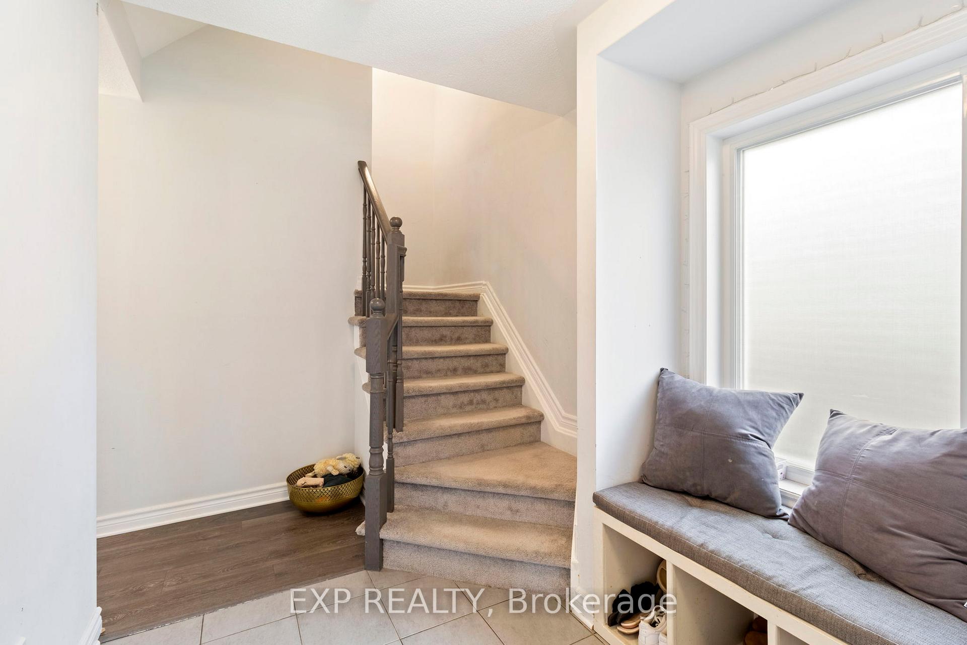 Photo 4 of 123 Gelderland, Ottawa, Kanata - Emerald Meadows/Trailwest — HOMEH