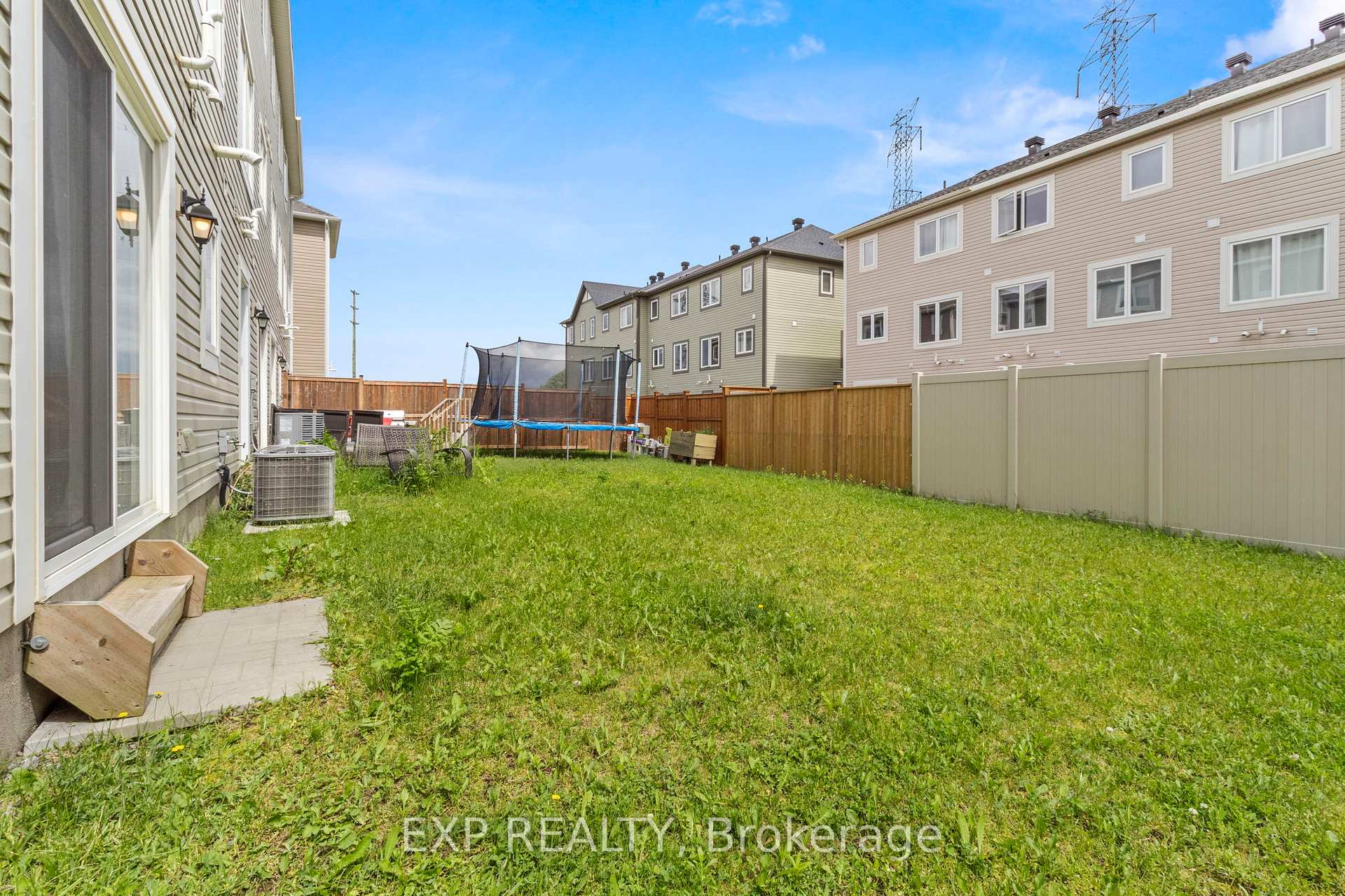 Photo 6 of 123 Gelderland, Ottawa, Kanata - Emerald Meadows/Trailwest — HOMEH