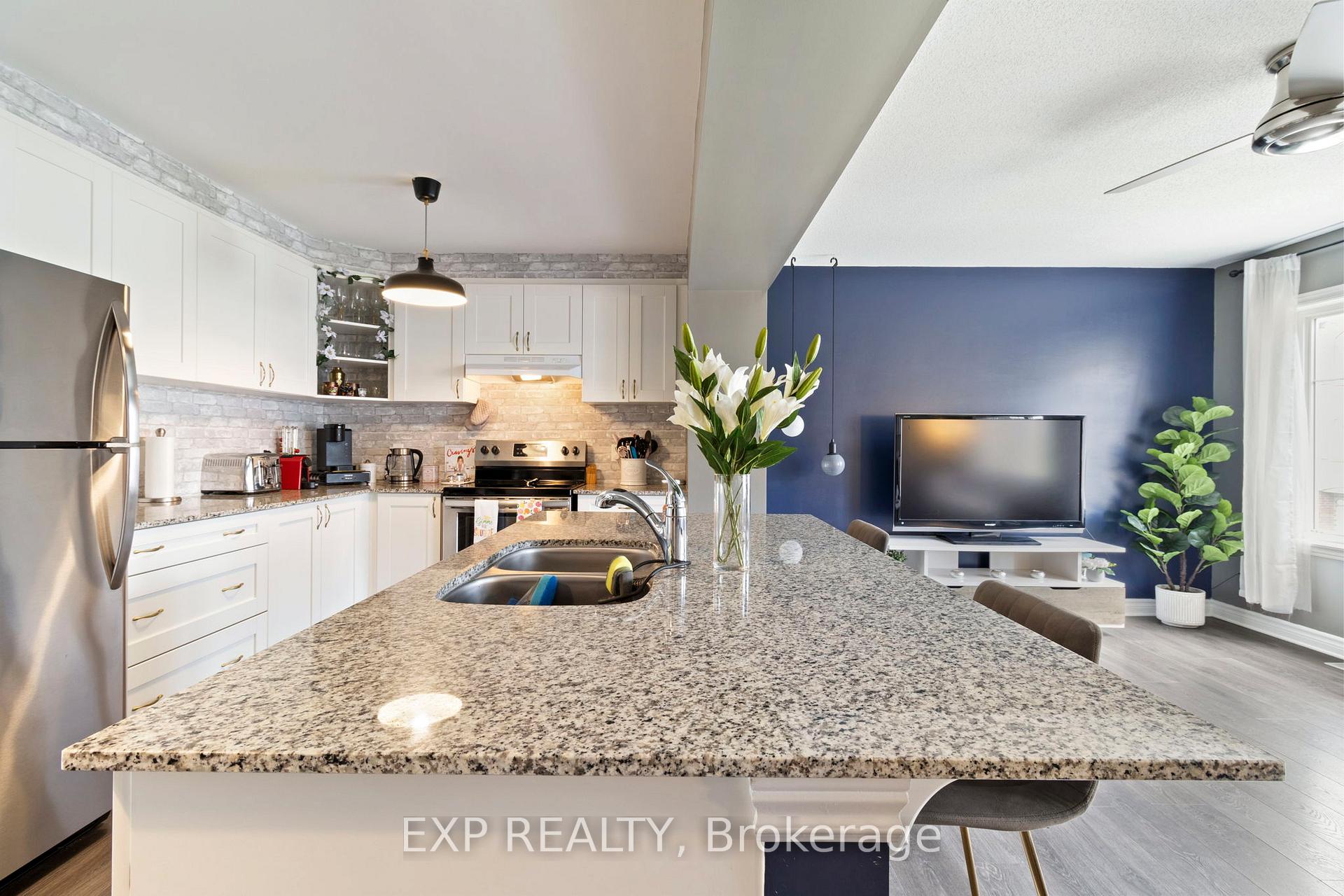 Photo 14 of 123 Gelderland, Ottawa, Kanata - Emerald Meadows/Trailwest — HOMEH