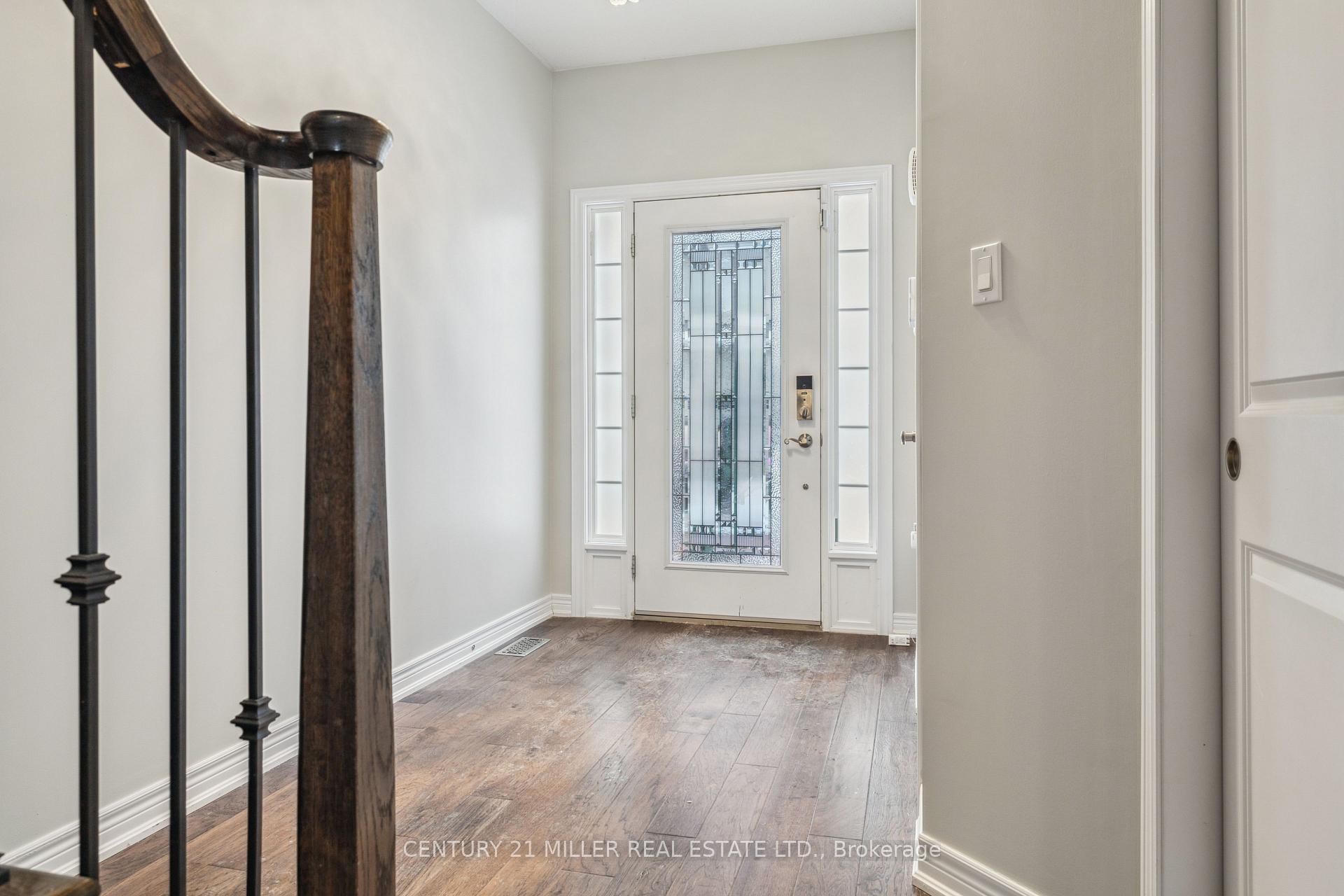 Photo 5 of Unit 4, 90 Raymond Road, Hamilton, Meadowlands — HOMEH