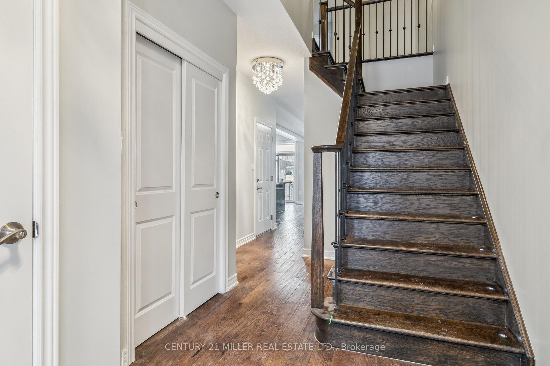 Photo 7 of Unit 4, 90 Raymond Road, Hamilton, Meadowlands — HOMEH